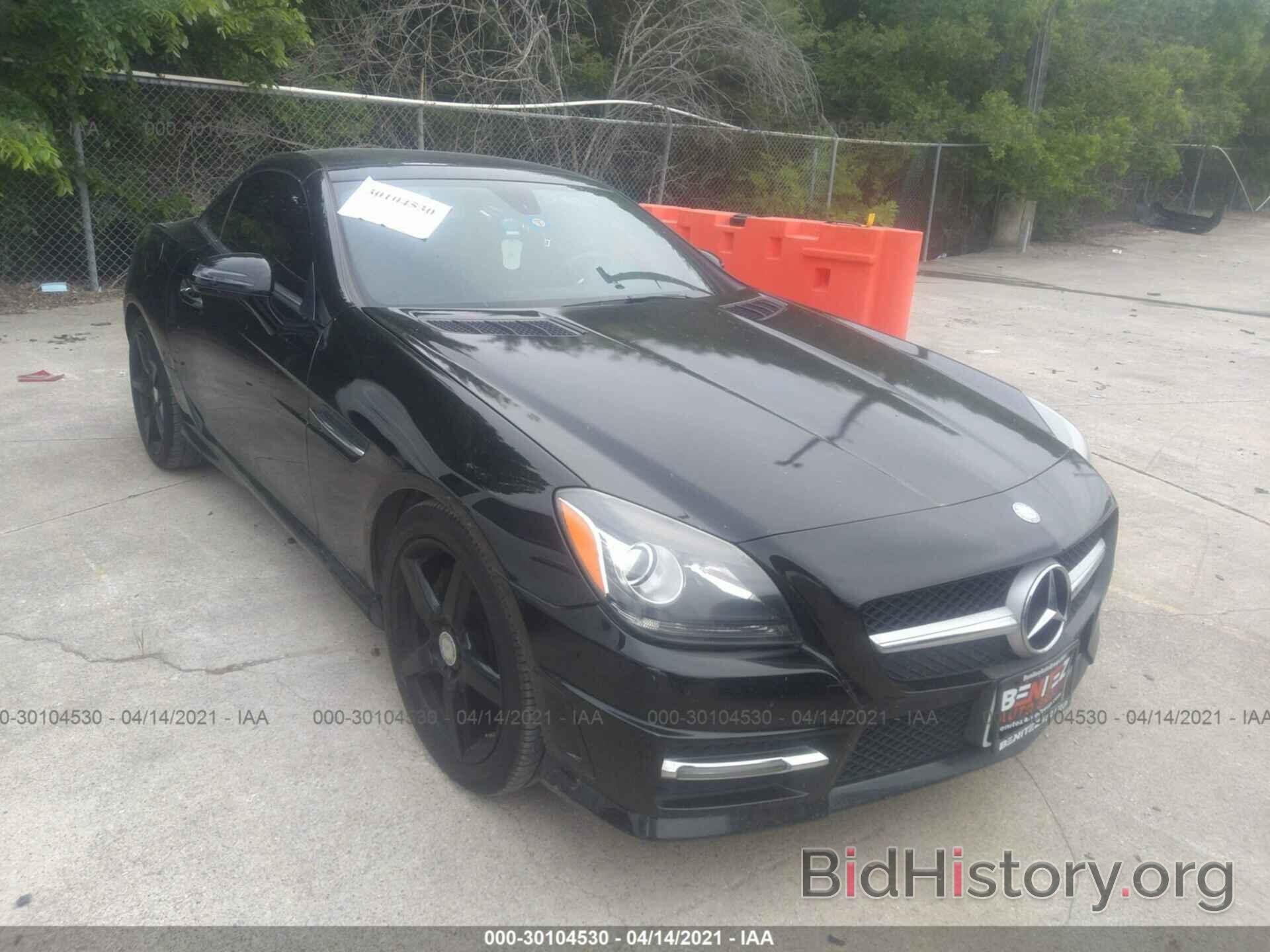 Photo WDDPK4HA1FF107258 - MERCEDES-BENZ SLK-CLASS 2015