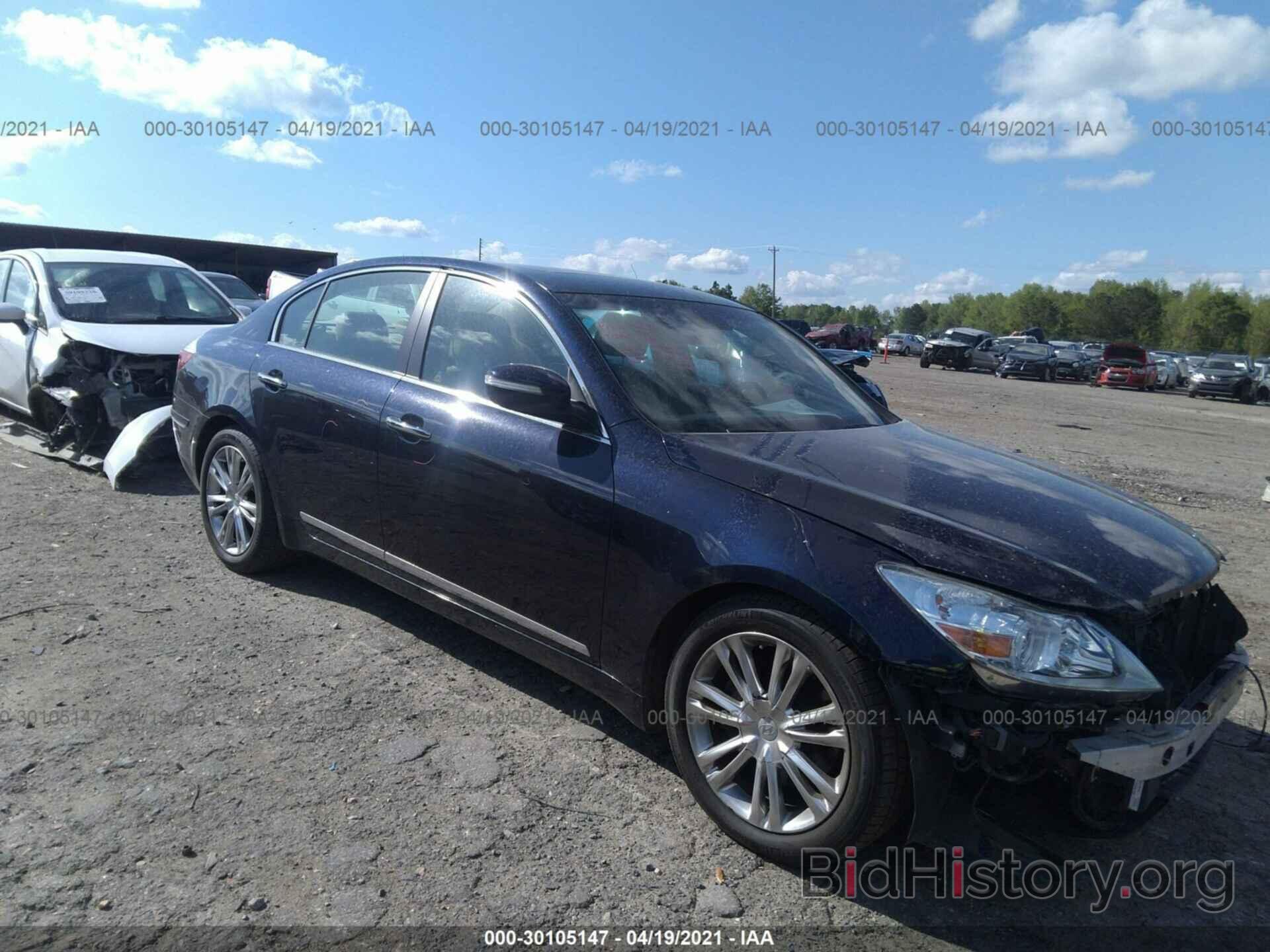 Photo KMHGC4DF0BU113918 - HYUNDAI GENESIS 2011