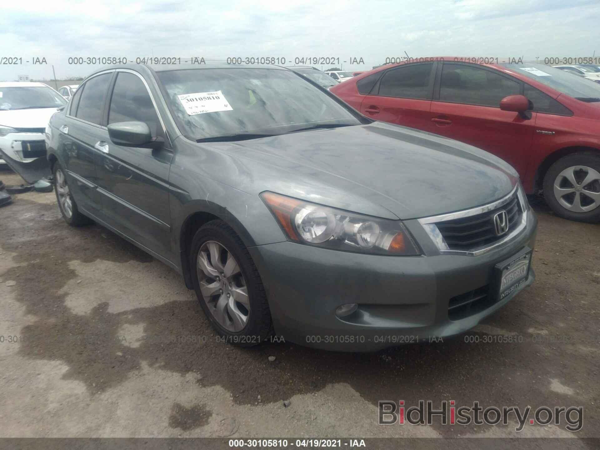 Photo 1HGCP3F87AA019441 - HONDA ACCORD SDN 2010