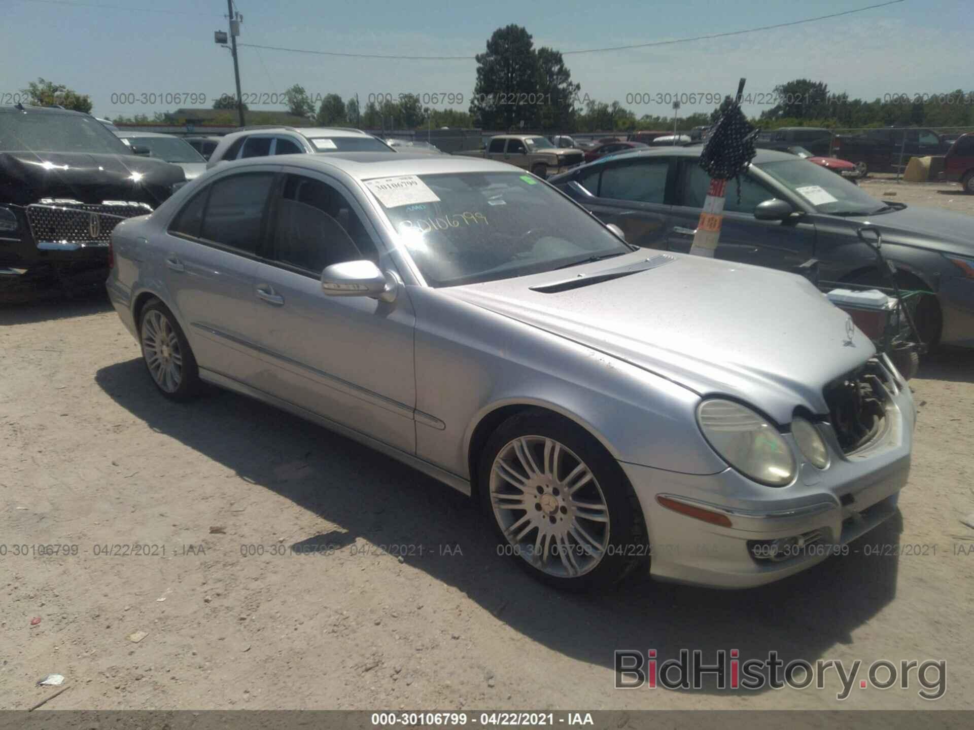 Photo WDBUF56XX8B310253 - MERCEDES-BENZ E-CLASS 2008