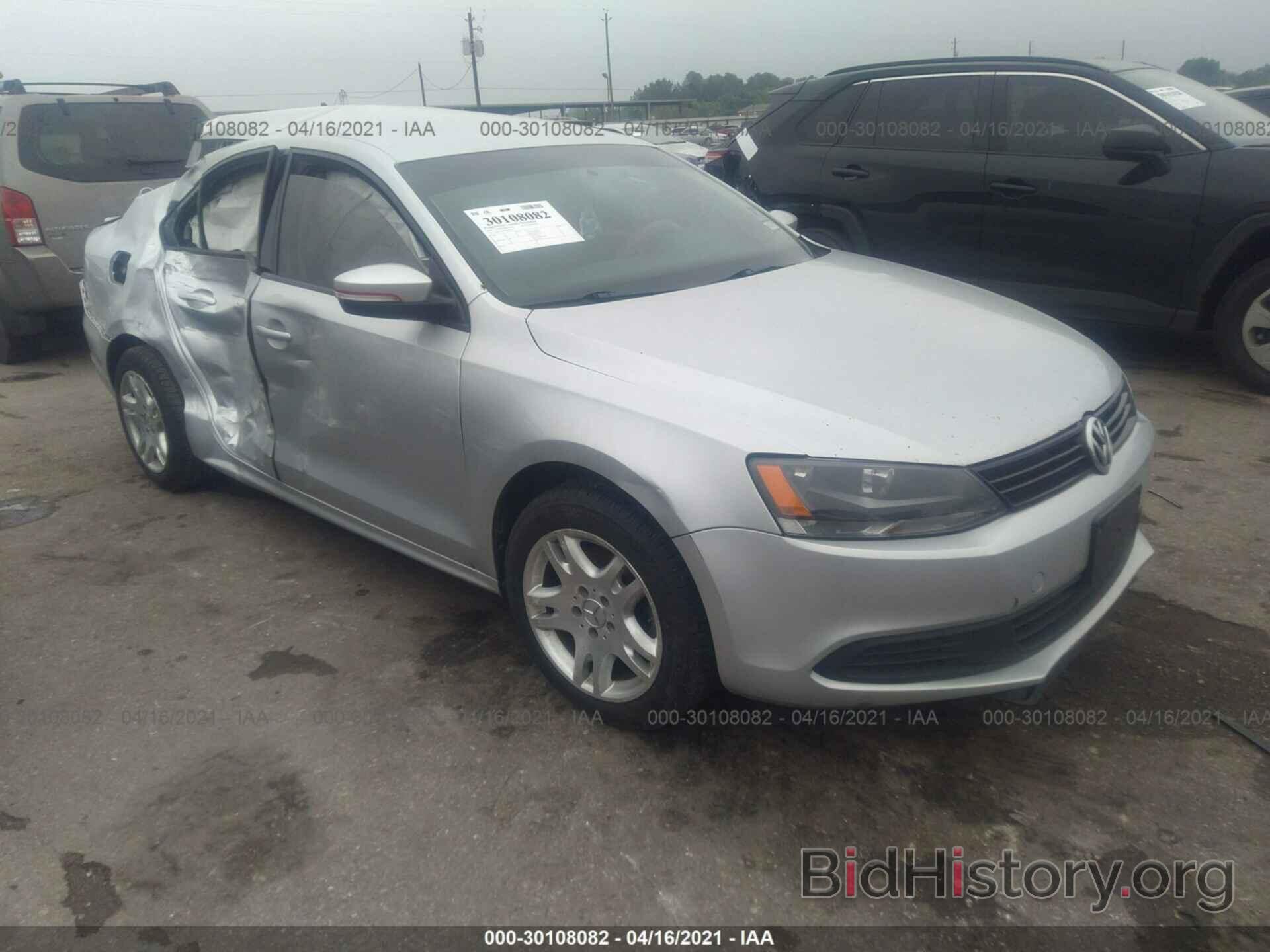 Фотография 3VWD17AJ5EM240144 - VOLKSWAGEN JETTA SEDAN 2014