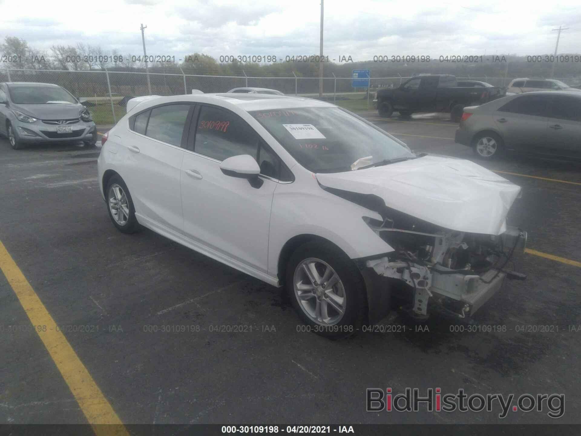 Photo 3G1BE6SM5HS575964 - CHEVROLET CRUZE 2017