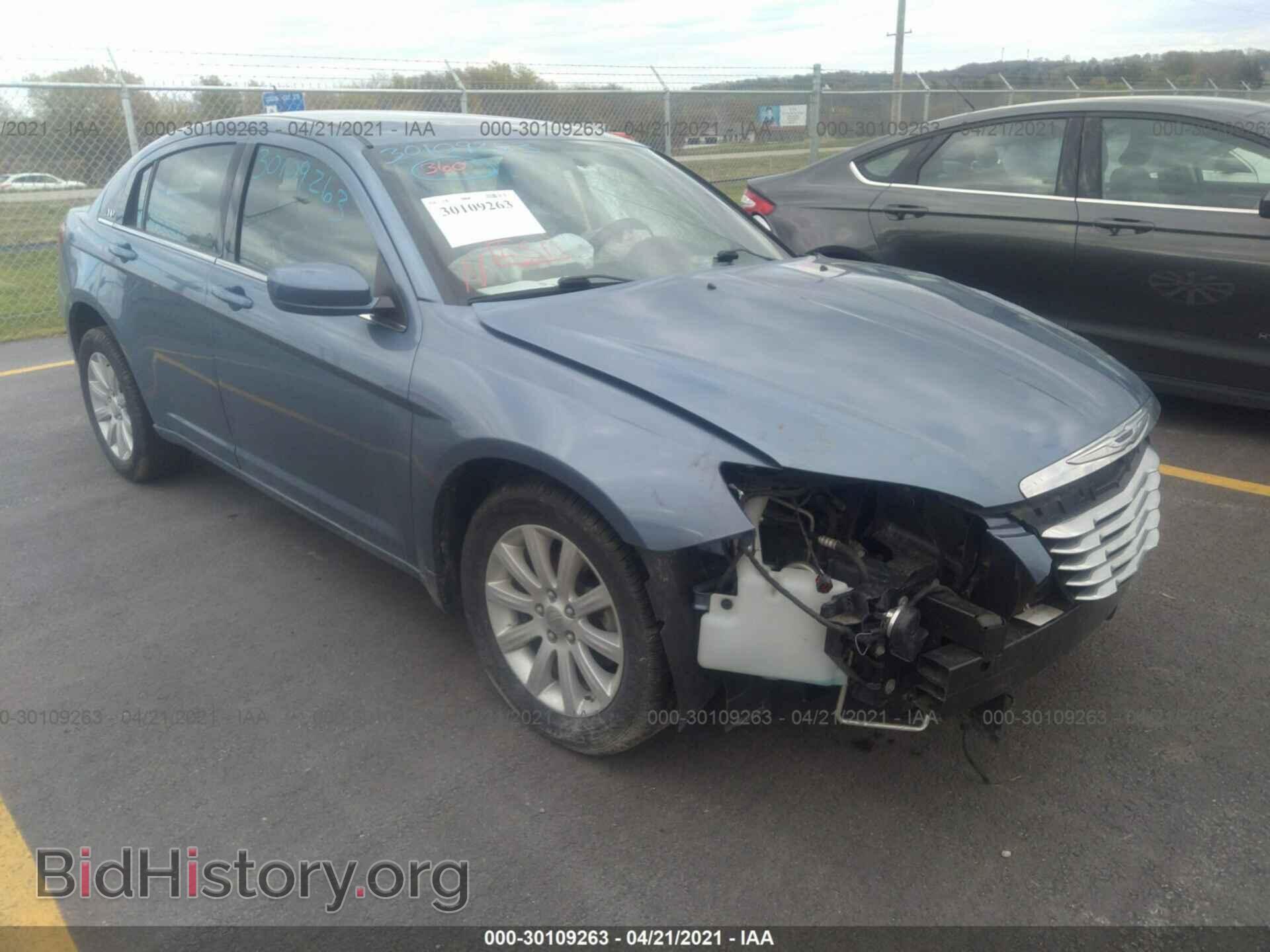 Photo 1C3BC1FB9BN618412 - CHRYSLER 200 2011
