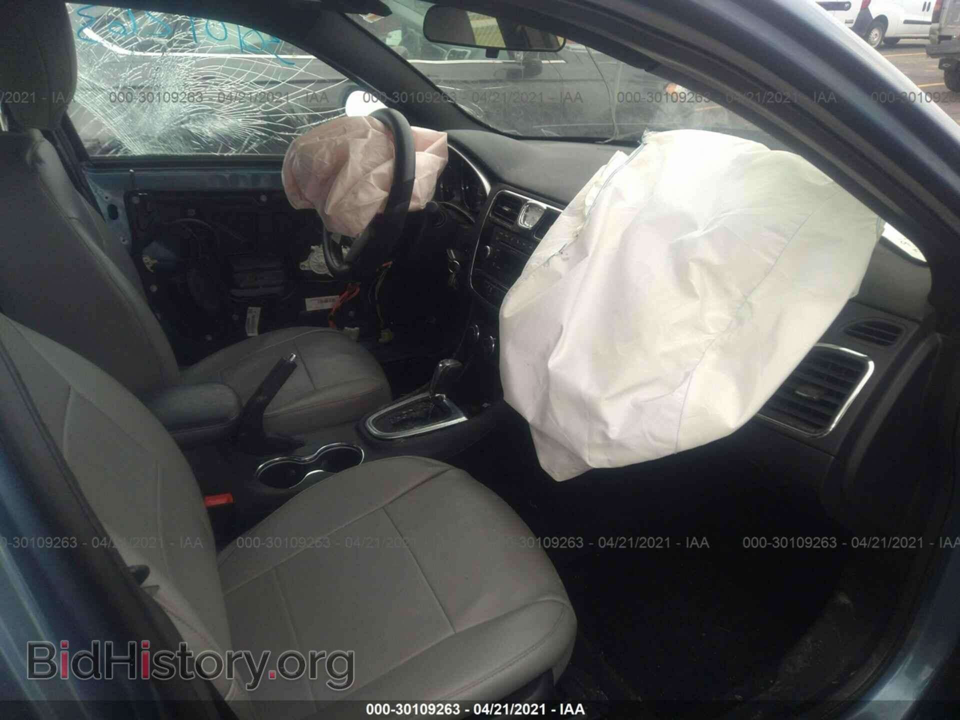 2011 CHRYSLER 200 - VIN: 1C3BC1FB9BN618412 - Фото 5