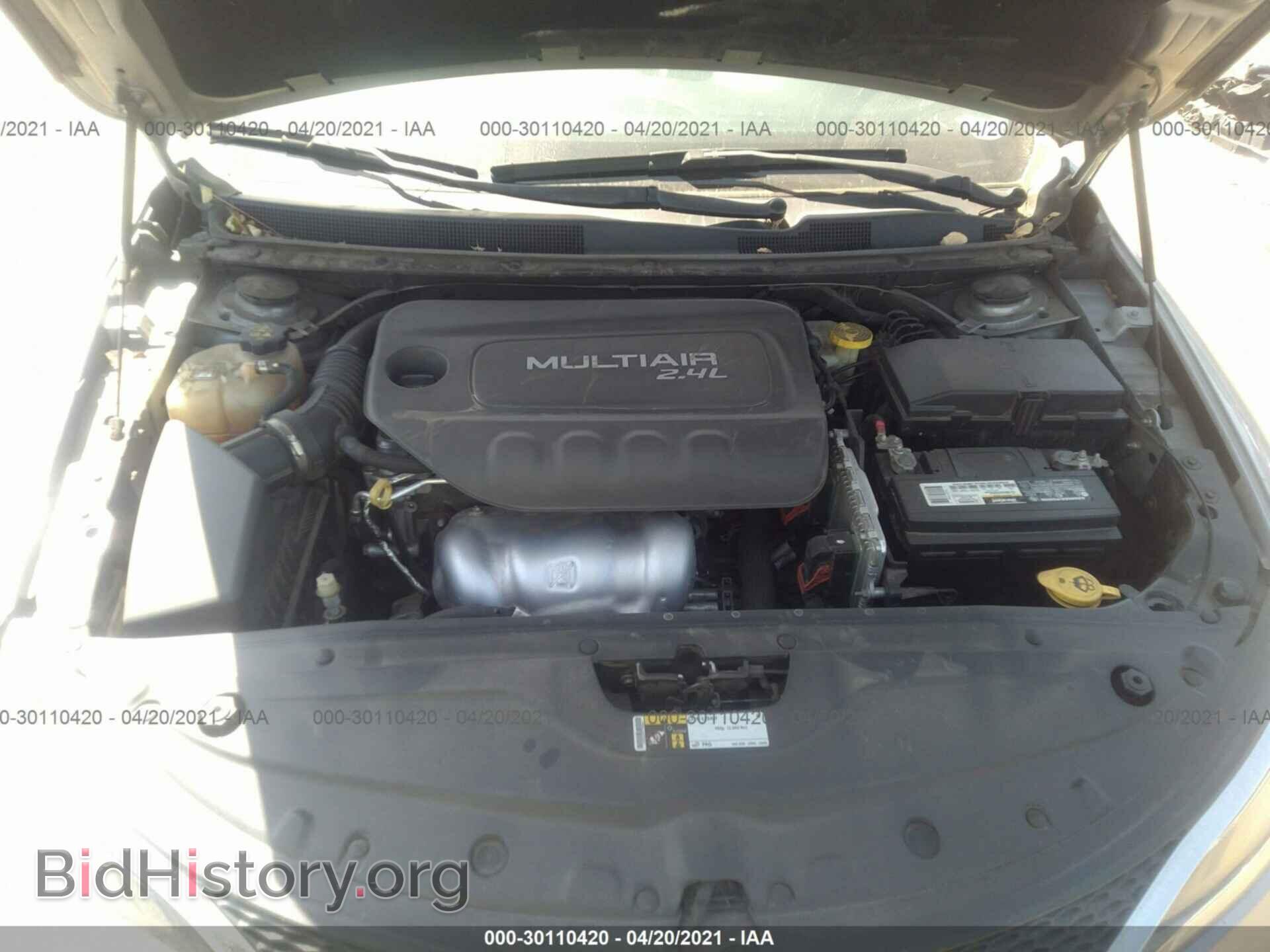 2015 CHRYSLER 200 - VIN: 1C3CCCAB8FN648188 - Фото 10