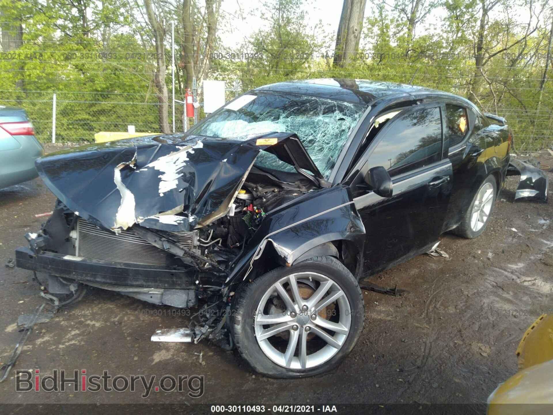 2011 DODGE AVENGER - VIN: 1B3BD1FG2BN593536 - Photo 2