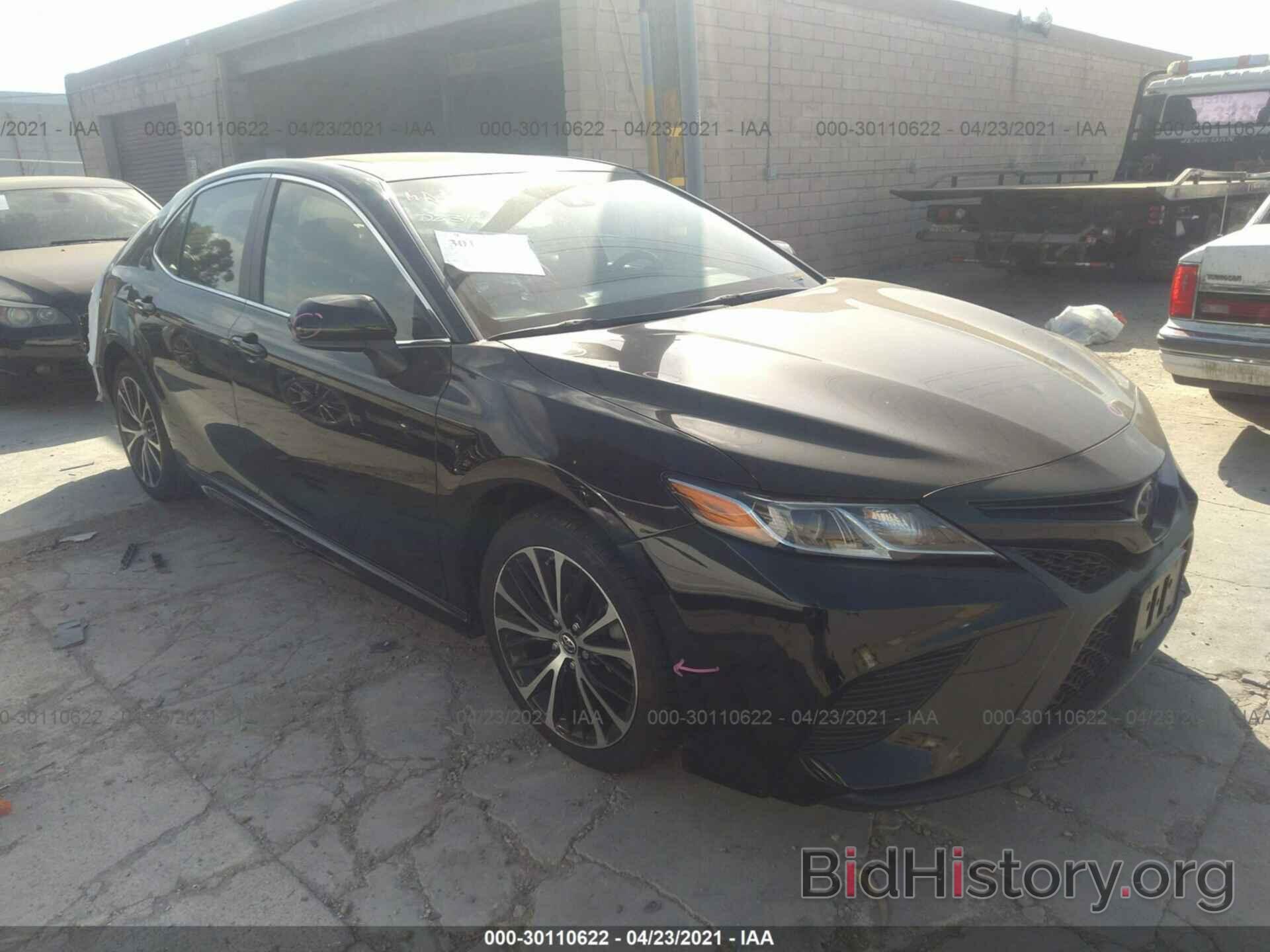 Photo JTNB11HK3J3057158 - TOYOTA CAMRY 2018