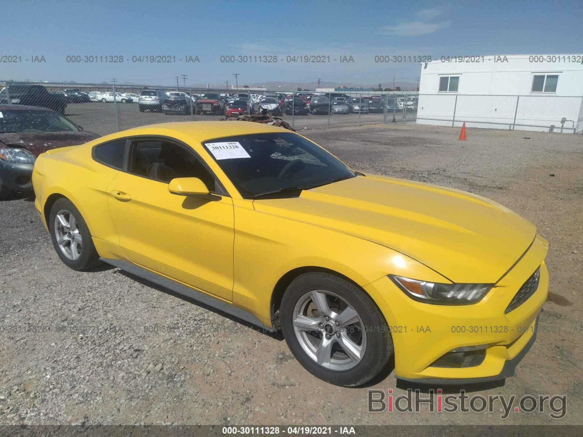 Photo 1FA6P8TH1F5386564 - FORD MUSTANG 2015