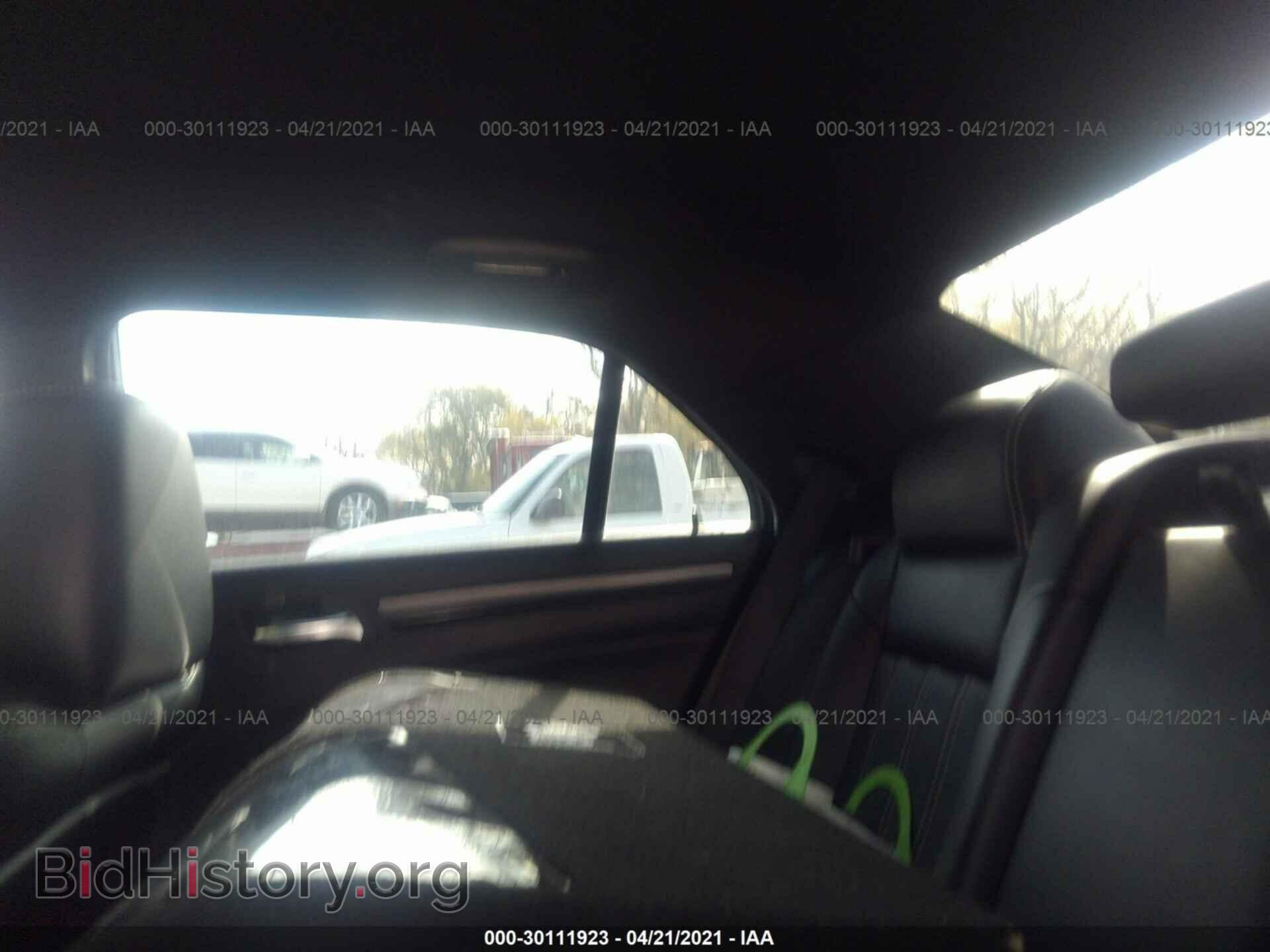 2013 CHRYSLER 300 - VIN: 2C3CCABG8DH732208 - Фото 8