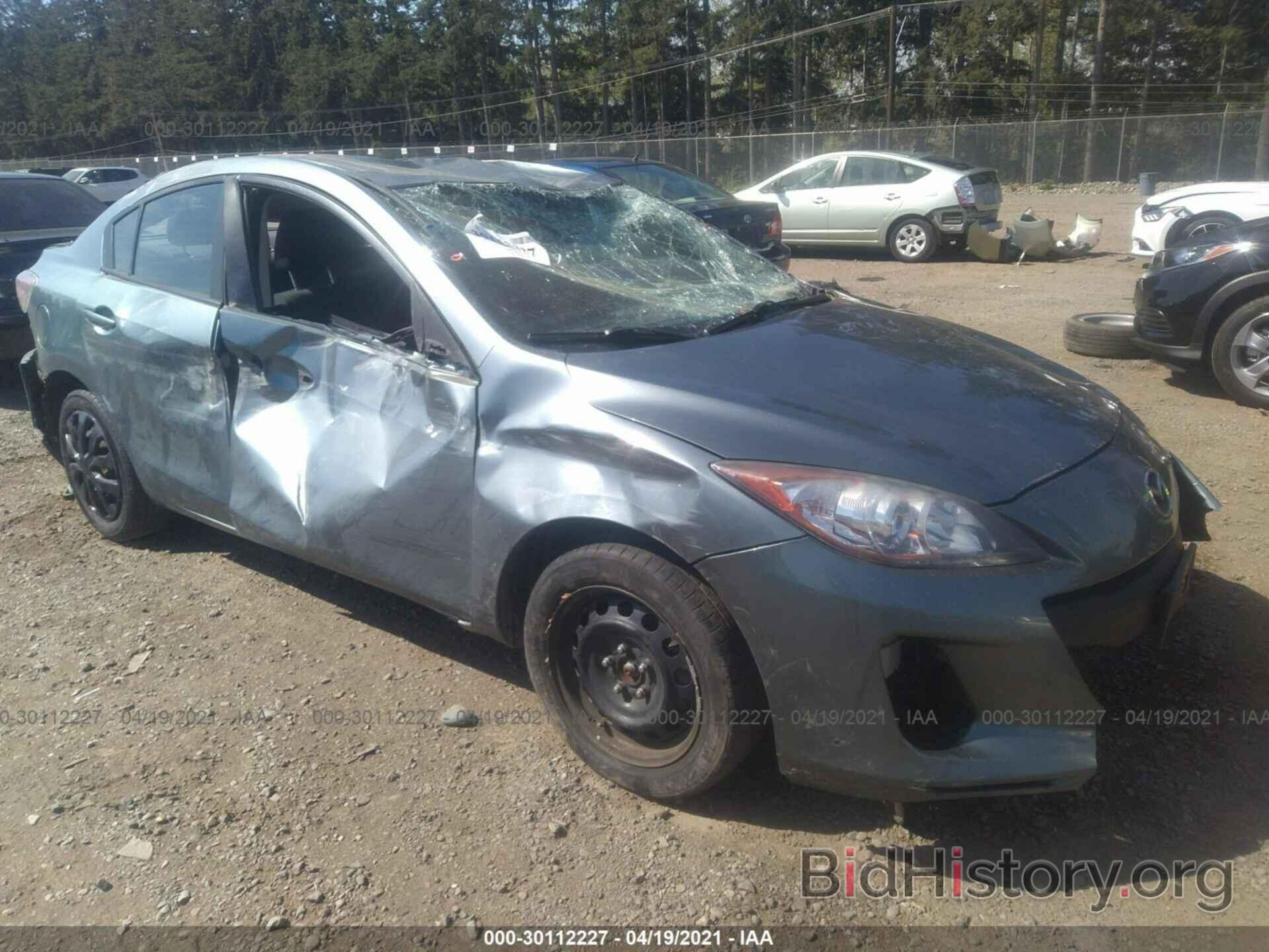 Photo JM1BL1TG0D1770942 - MAZDA MAZDA3 2013