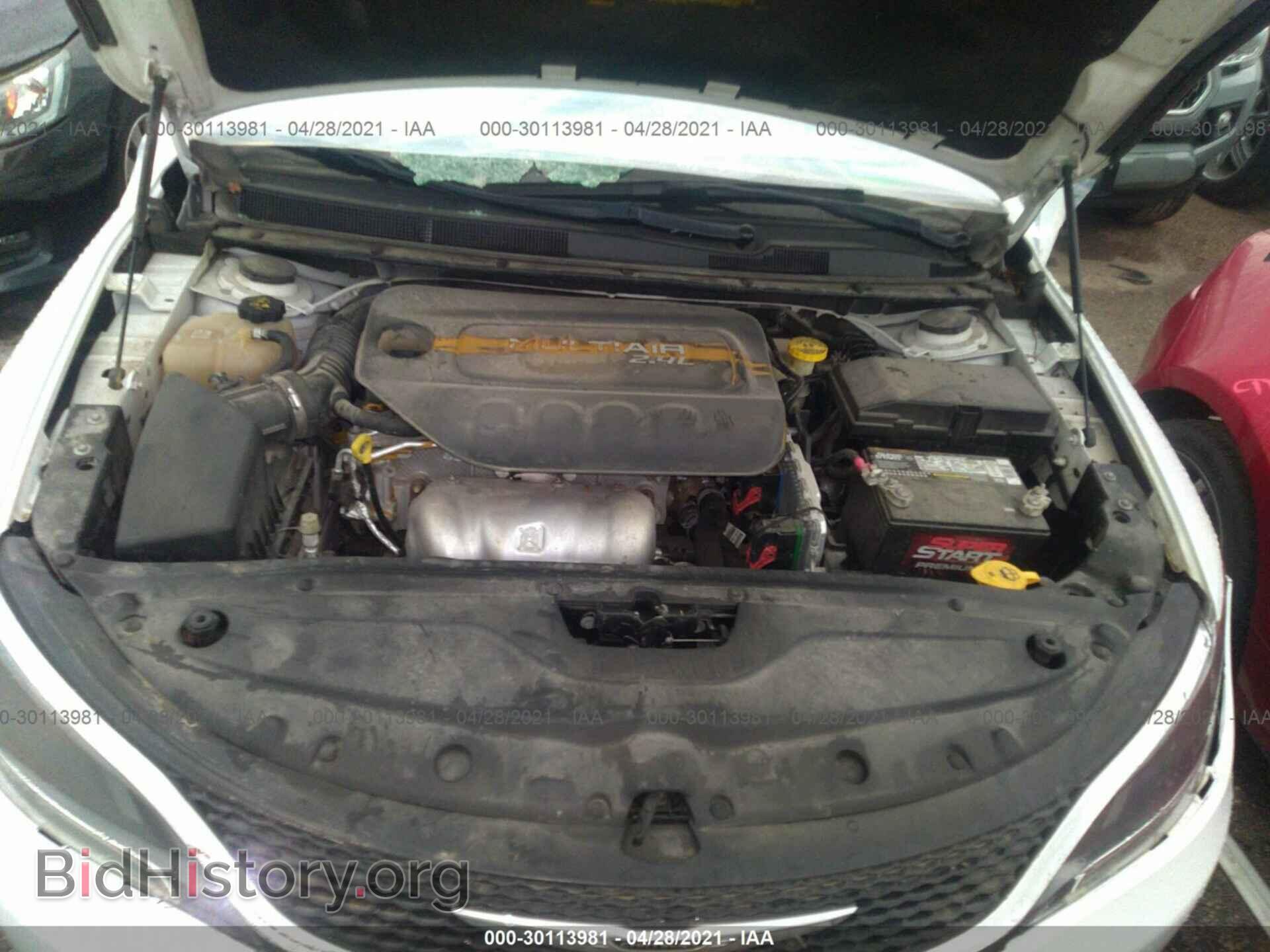 2016 CHRYSLER 200 - VIN: 1C3CCCAB5GN148975 - Фото 10