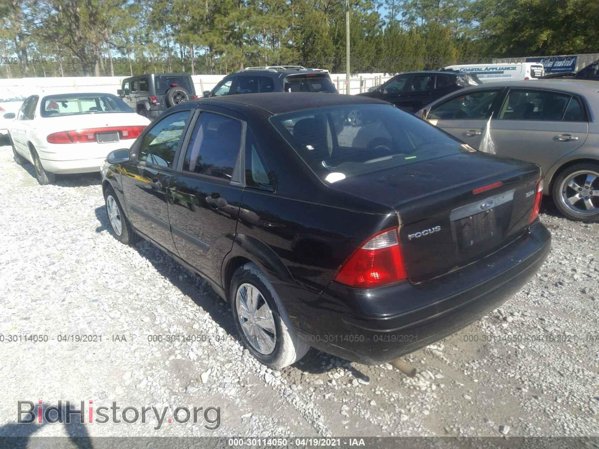 2006 FORD FOCUS - VIN: 1FAFP34N26W100657 - Фото 3