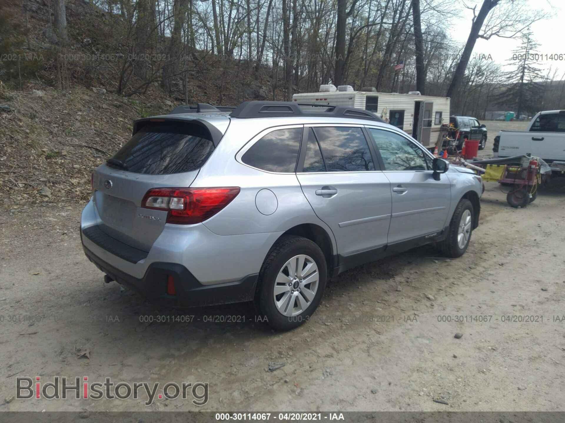 2019 SUBARU OUTBACK - VIN: 4S4BSAFC8K3236452 - Фото 4