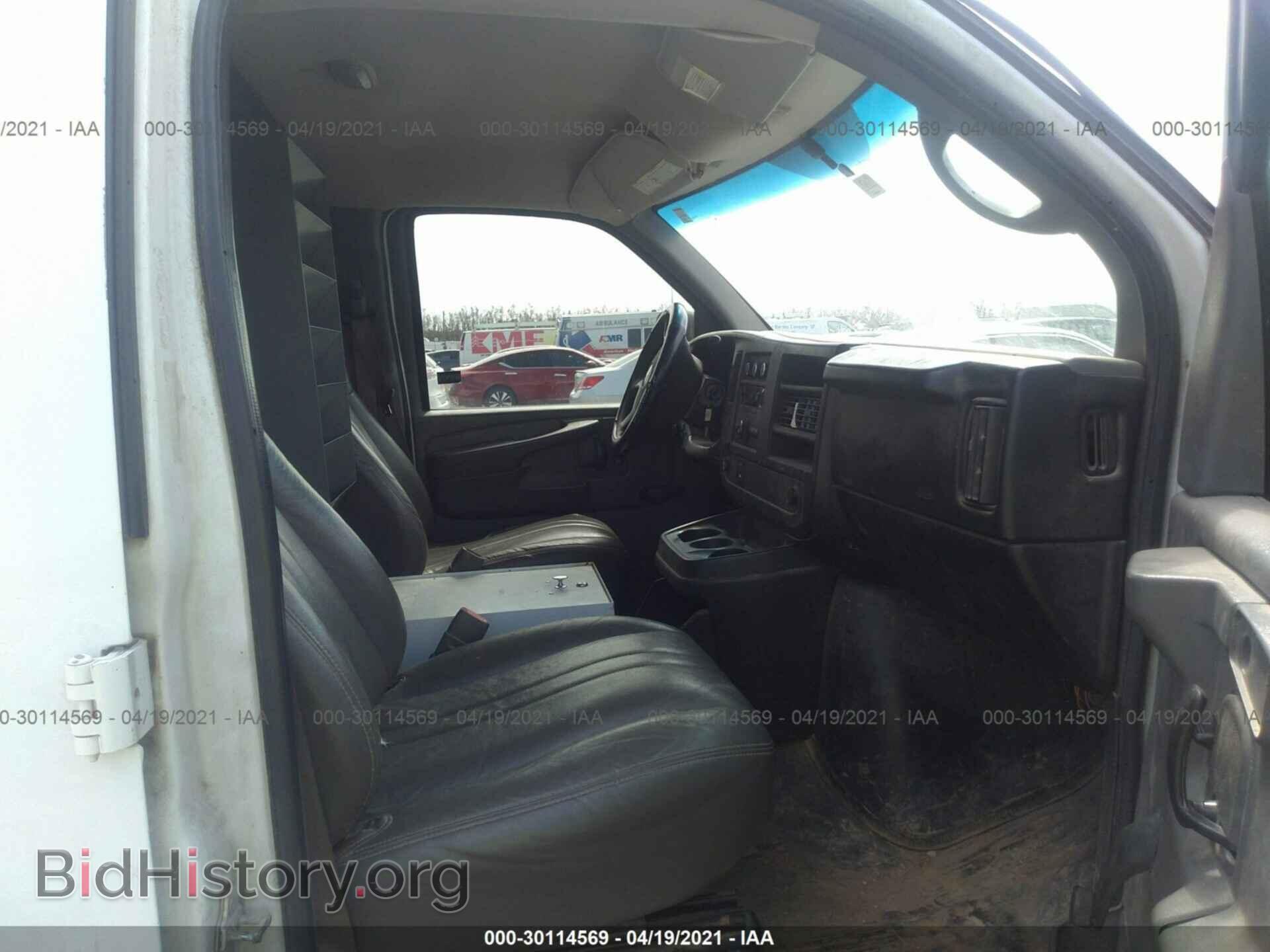 2009 CHEVROLET EXPRESS CARGO VAN - VIN: 1GCHG39KX91129827 - Фото 5