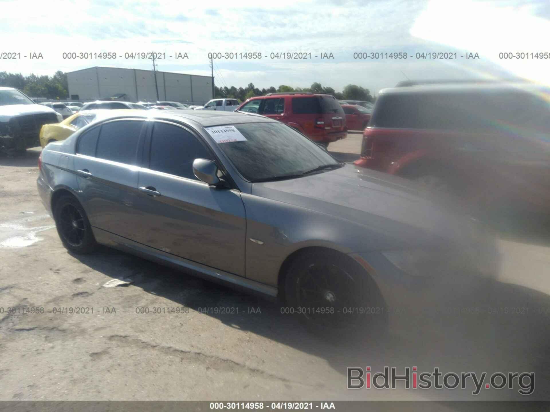 Photo WBAPH7G58ANM53558 - BMW 3 SERIES 2010