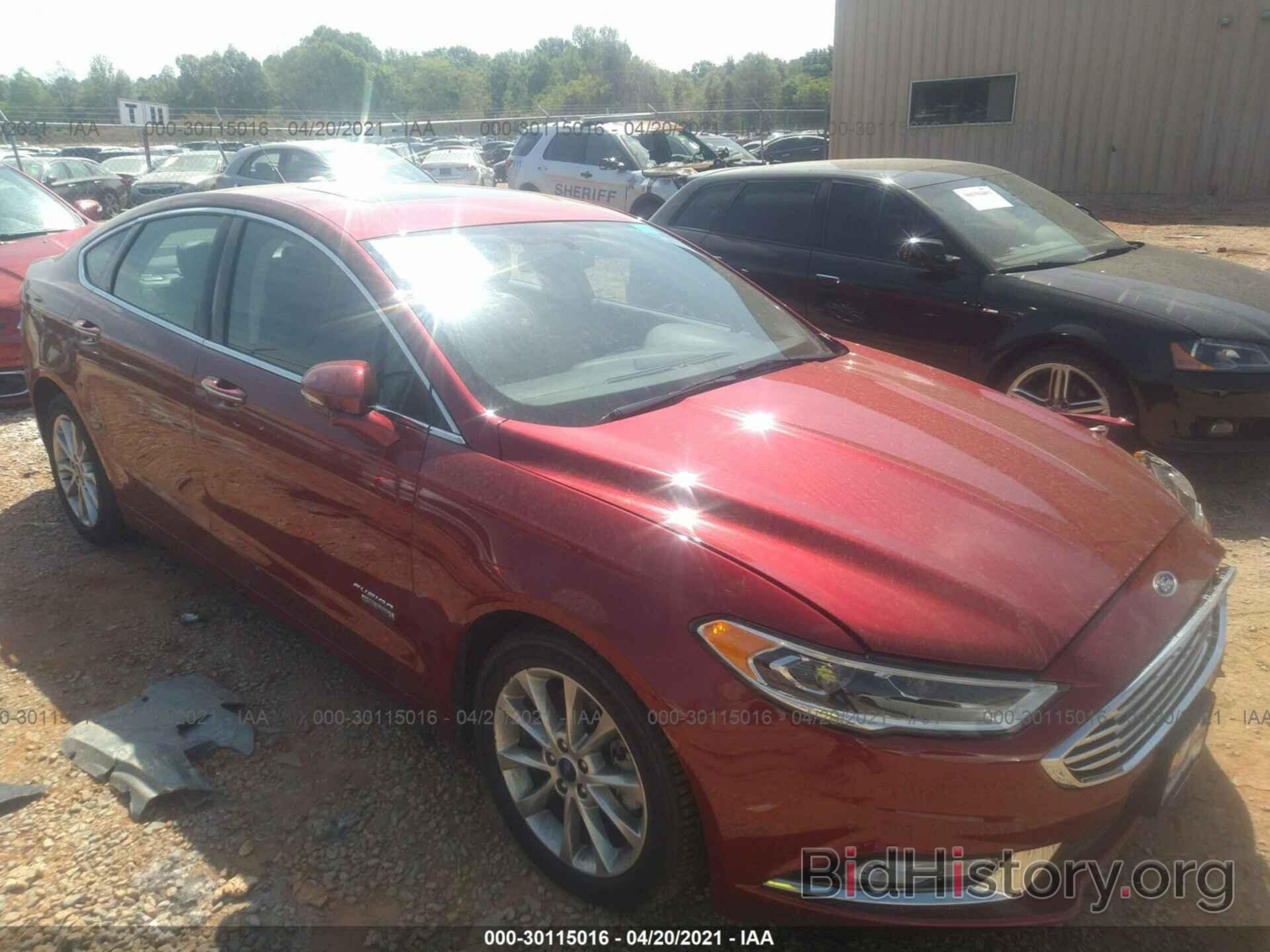 Photo 3FA6P0PU4HR197531 - FORD FUSION ENERGI 2017