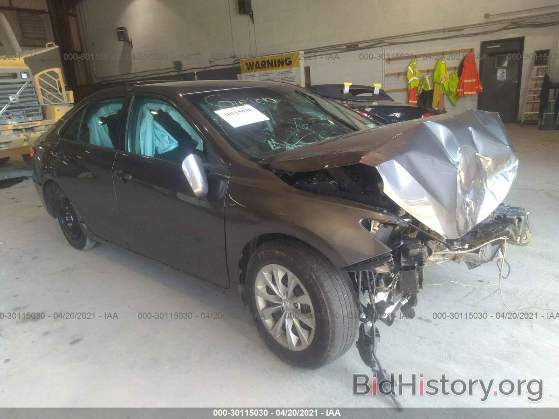 Photo 4T4BF1FK2FR498890 - TOYOTA CAMRY 2015