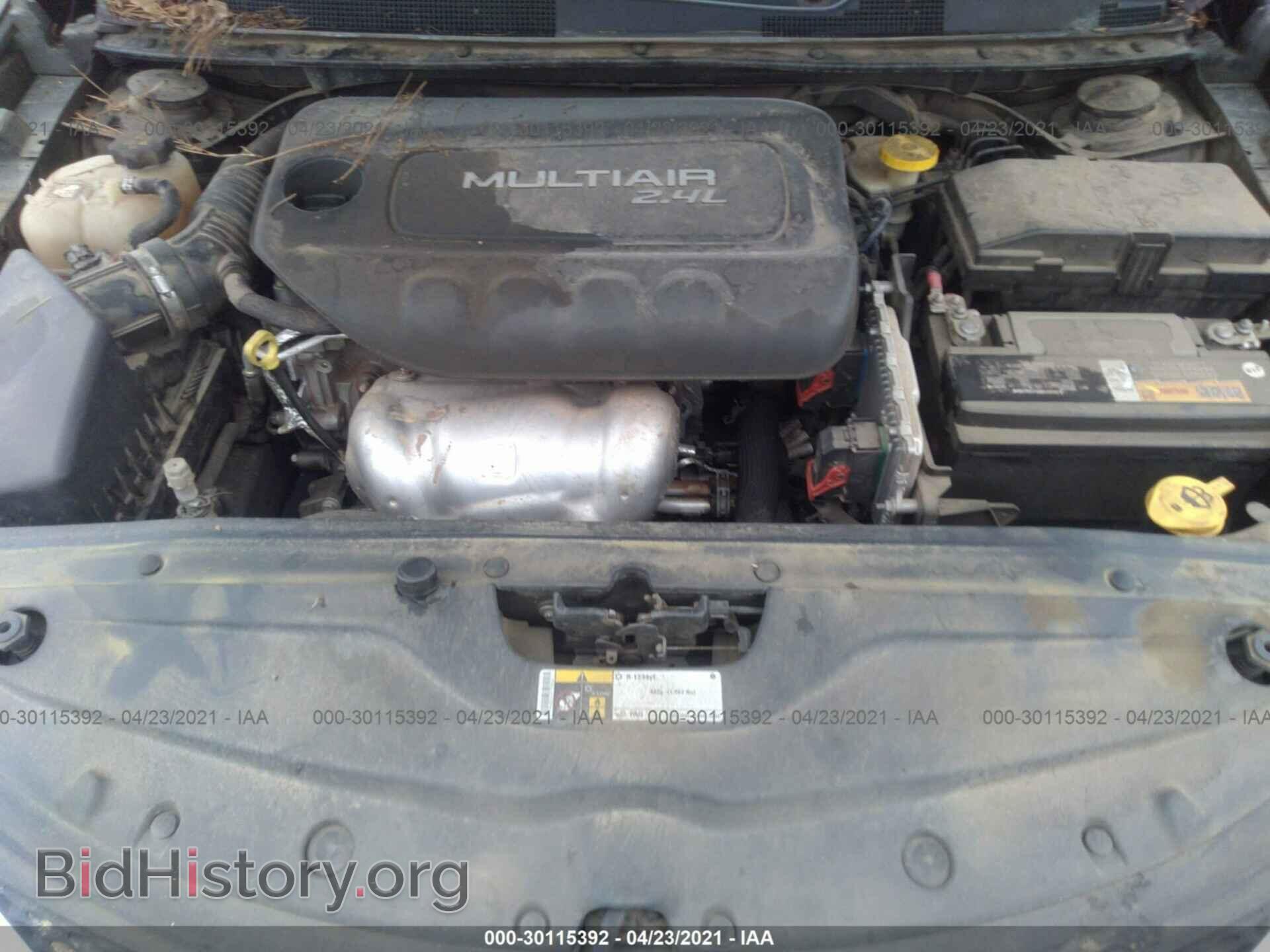 2016 CHRYSLER 200 - VIN: 1C3CCCAB2GN133432 - Photo 10