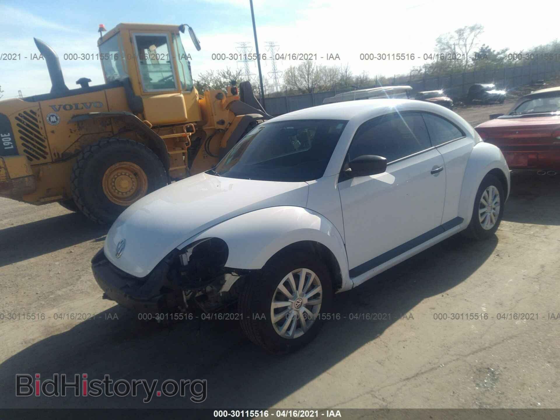 2012 VOLKSWAGEN BEETLE - VIN: 3VWFP7AT9CM647003 - Фото 2