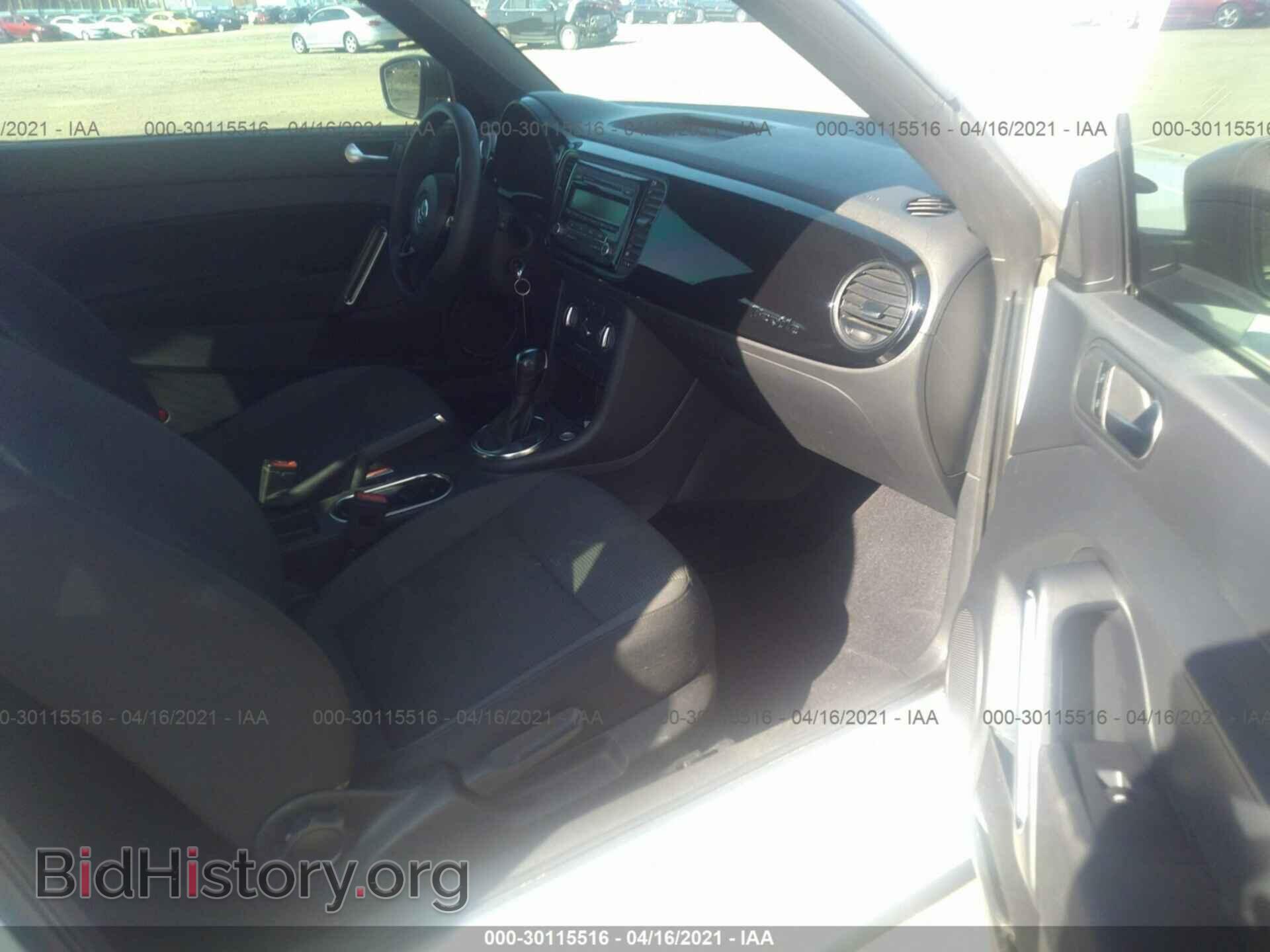 2012 VOLKSWAGEN BEETLE - VIN: 3VWFP7AT9CM647003 - Фото 5