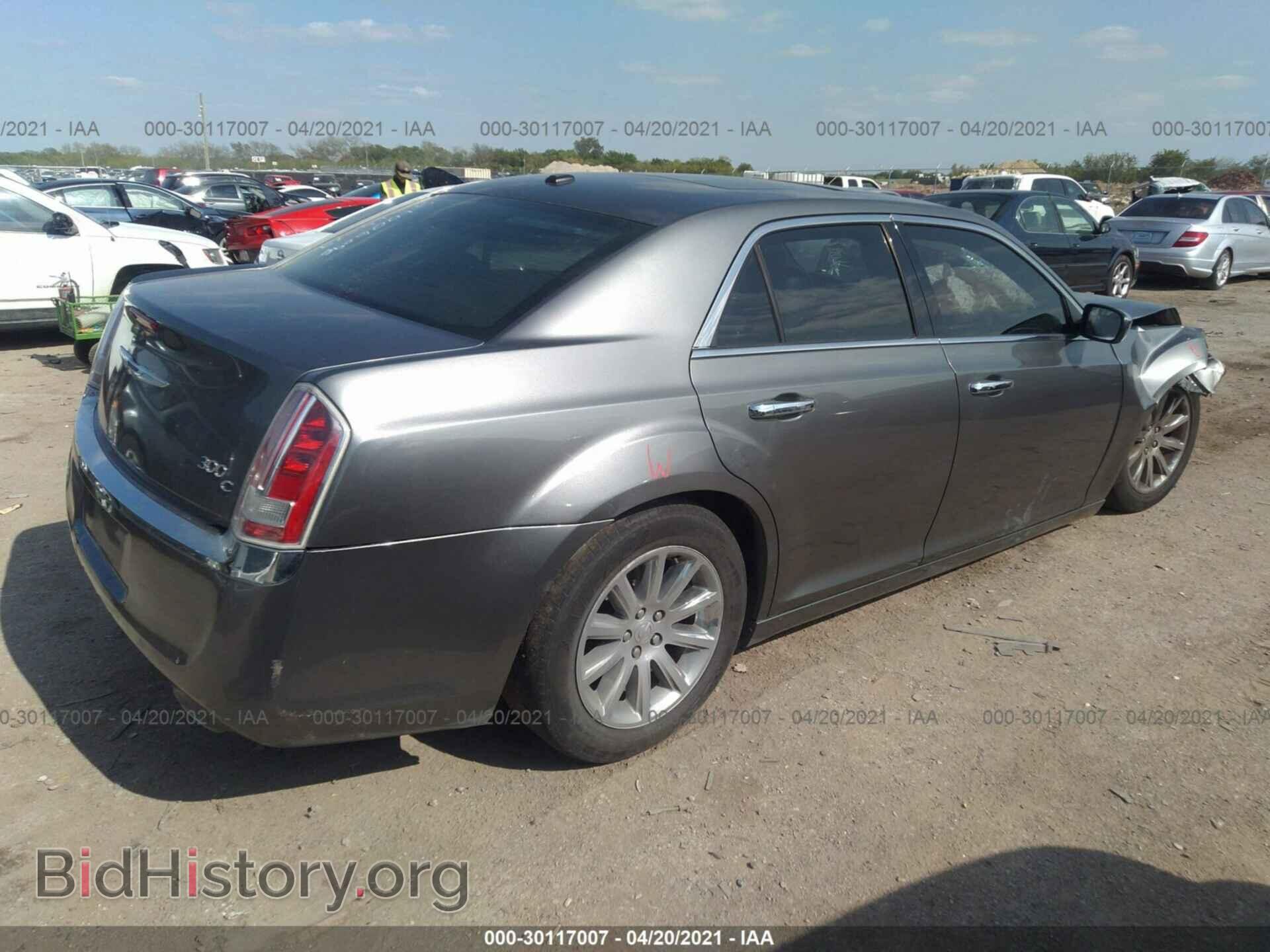 2011 CHRYSLER 300 - VIN: 2C3CA6CT4BH580746 - Фото 4