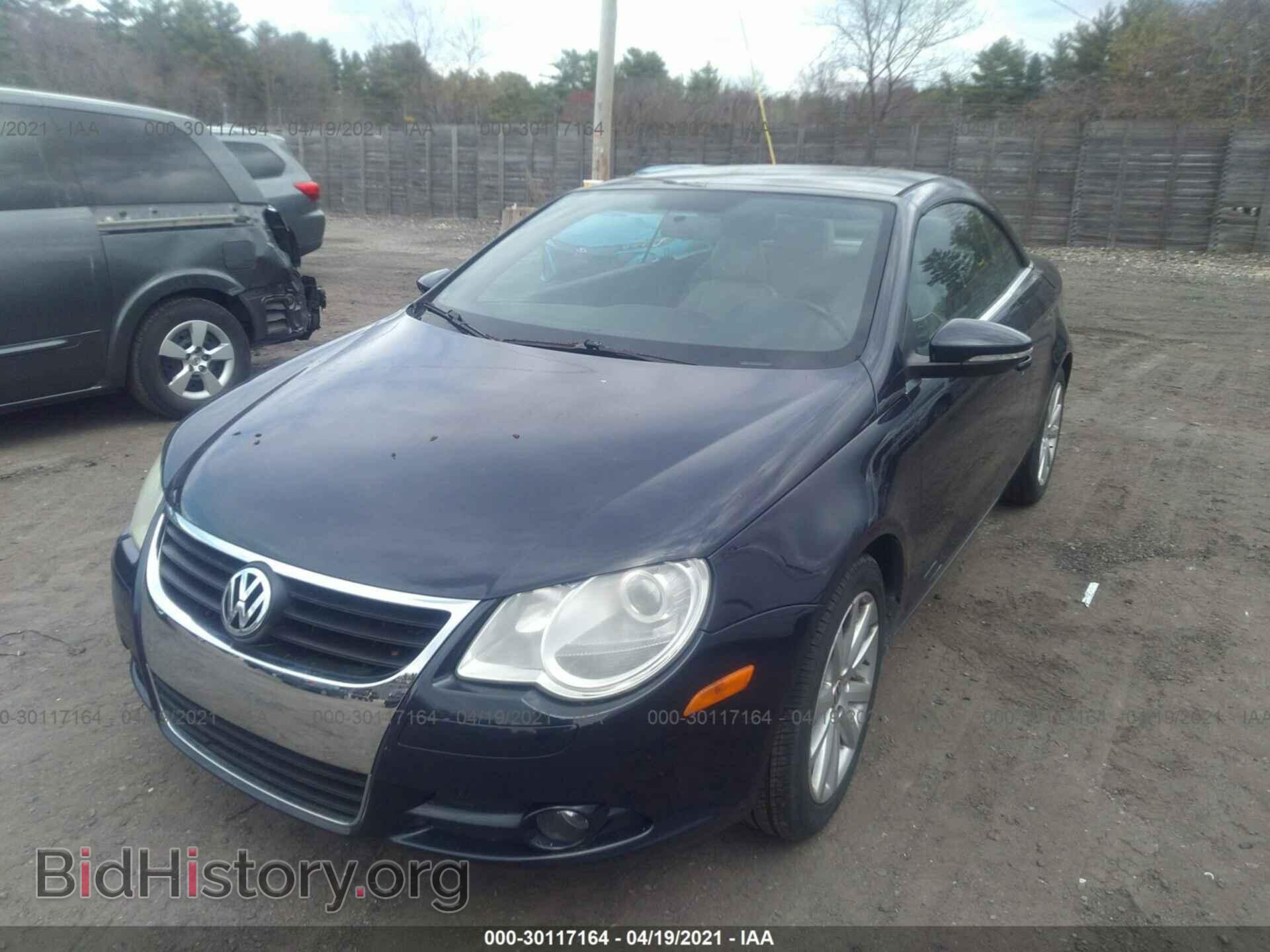 2009 VOLKSWAGEN EOS - VIN: WVWAA71FX9V021497 - Фото 2