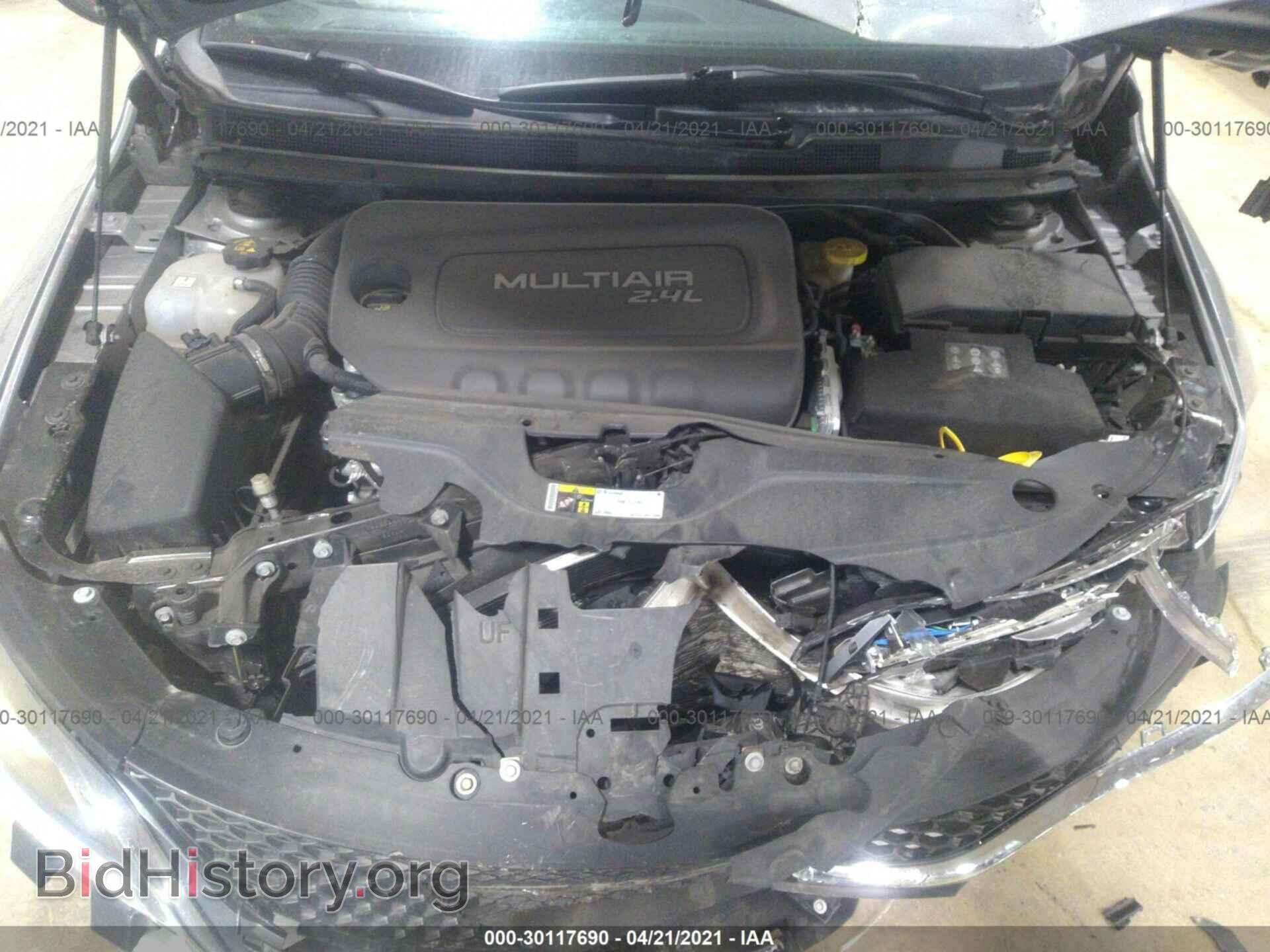 2015 CHRYSLER 200 - VIN: 1C3CCCABXFN535455 - Фото 10
