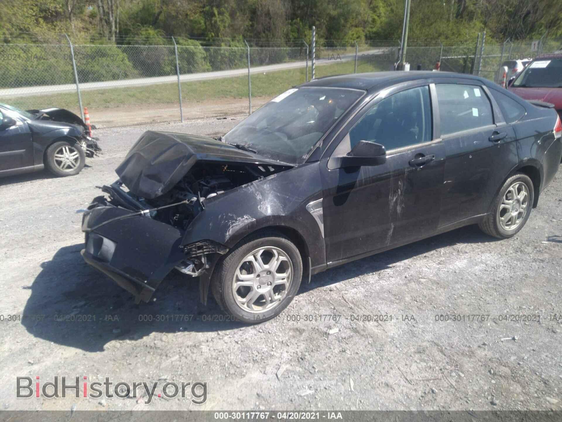 2008 FORD FOCUS - VIN: 1FAHP35N28W190838 - Фото 2