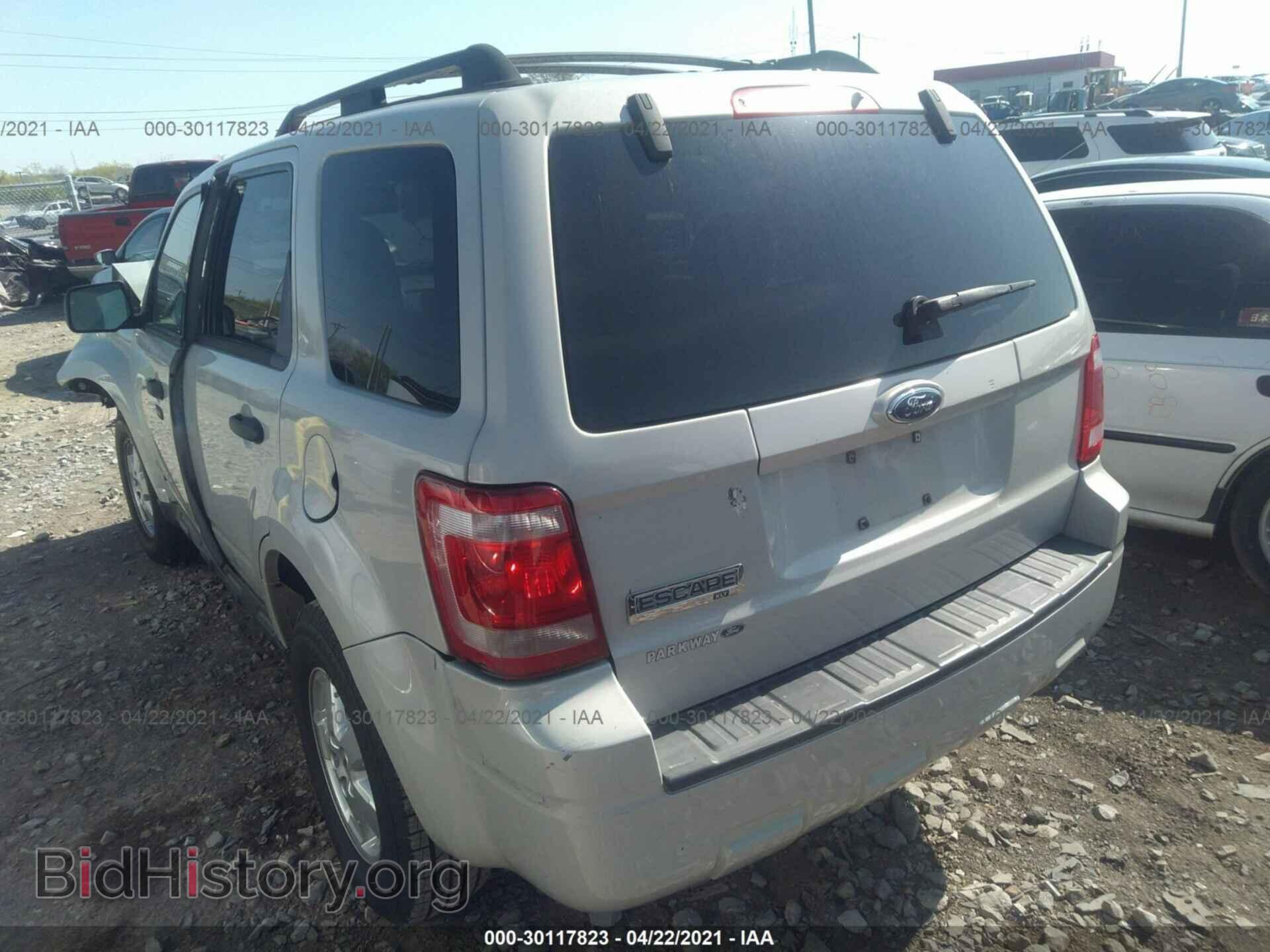 2008 FORD ESCAPE - VIN: 1FMCU03138KB52744 - Фото 3