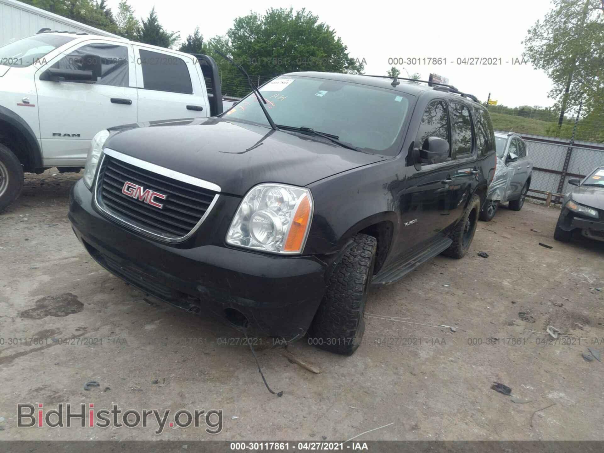 2011 GMC YUKON - VIN: 1GKS2CE09BR116510 - Фото 2