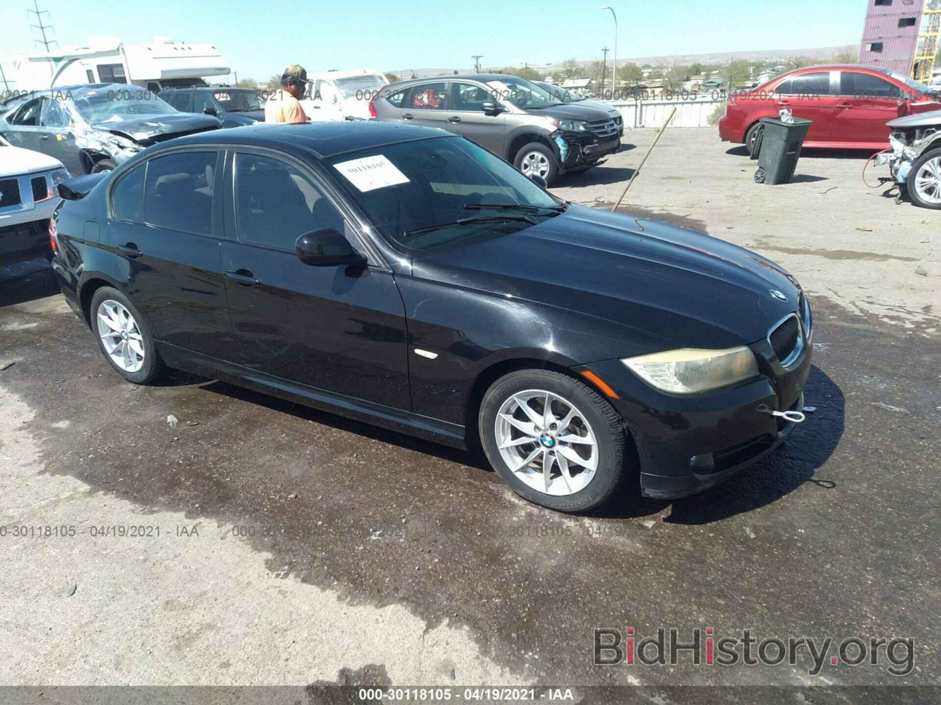 Photo WBAPH7C58AA800576 - BMW 3 SERIES 2010