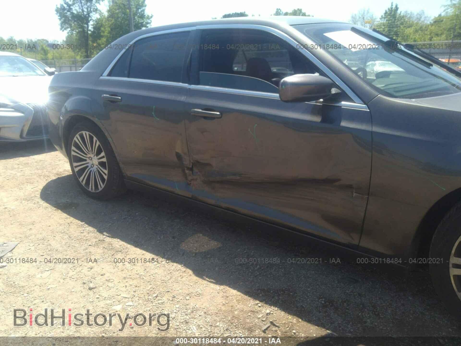 2013 CHRYSLER 300 - VIN: 2C3CCABG4DH743366 - Фото 6