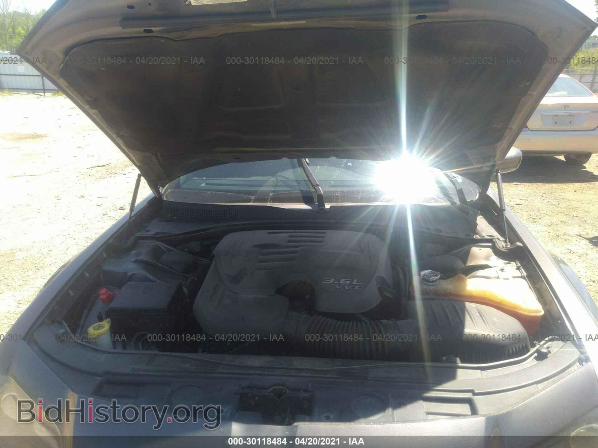 2013 CHRYSLER 300 - VIN: 2C3CCABG4DH743366 - Фото 10