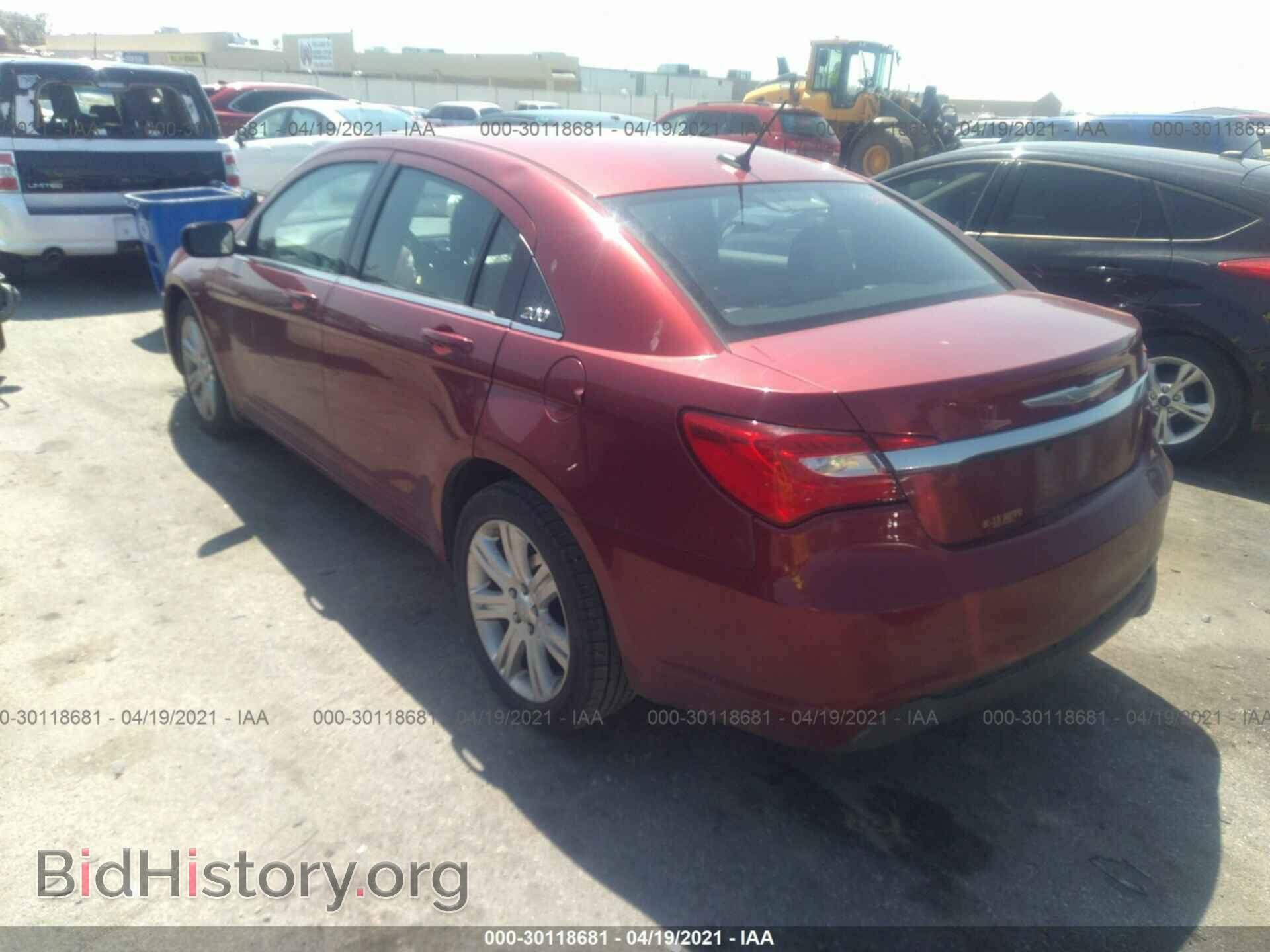 2013 CHRYSLER 200 - VIN: 1C3CCBAB0DN762130 - Photo 3