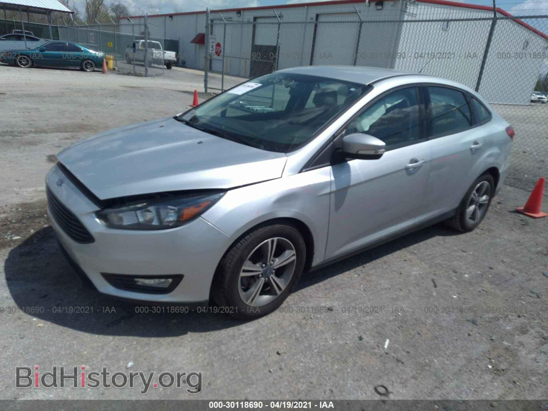 2017 FORD FOCUS - VIN: 1FADP3FE1HL302821 - Photo 2