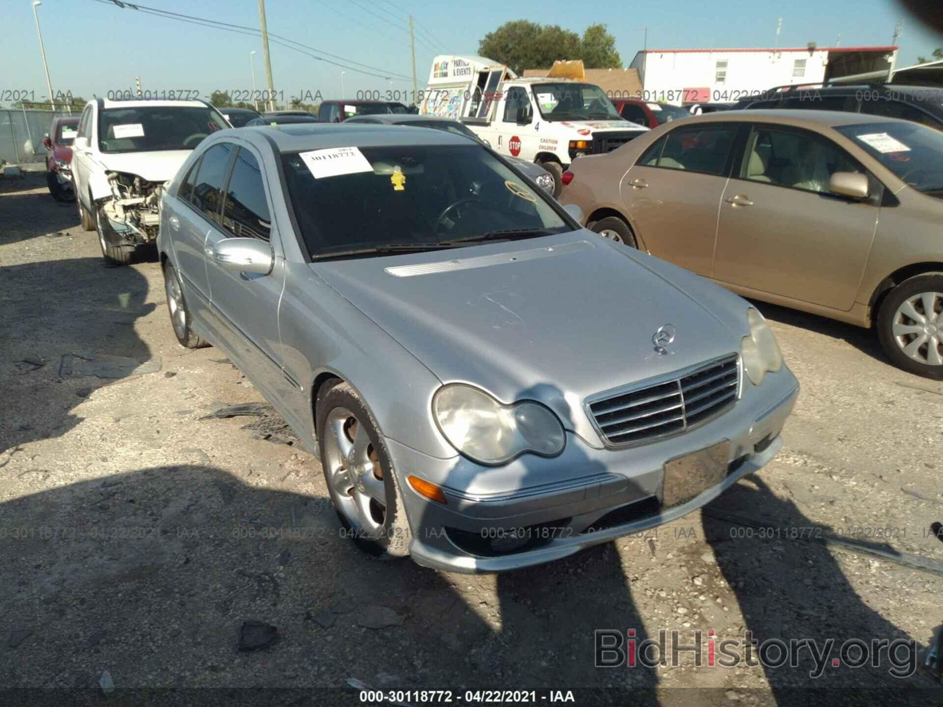 Photo WDBRF52H36F762698 - MERCEDES-BENZ C-CLASS 2006