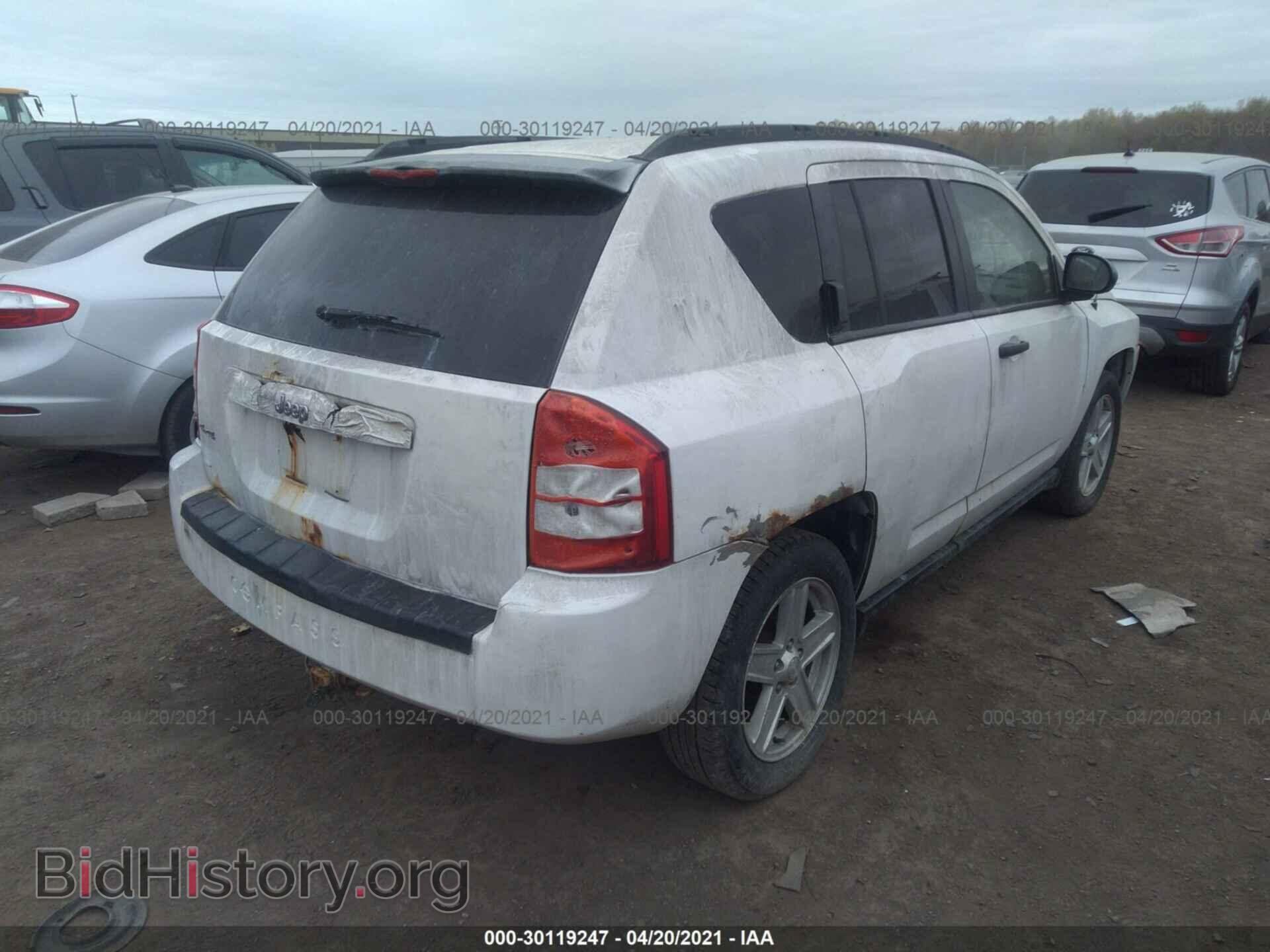 2007 JEEP COMPASS - VIN: 1J8FF47W47D196160 - Фото 4