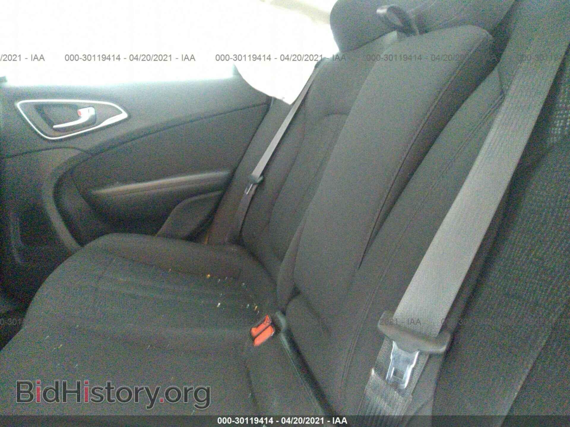 2015 CHRYSLER 200 - VIN: 1C3CCCAB6FN606053 - Фото 8