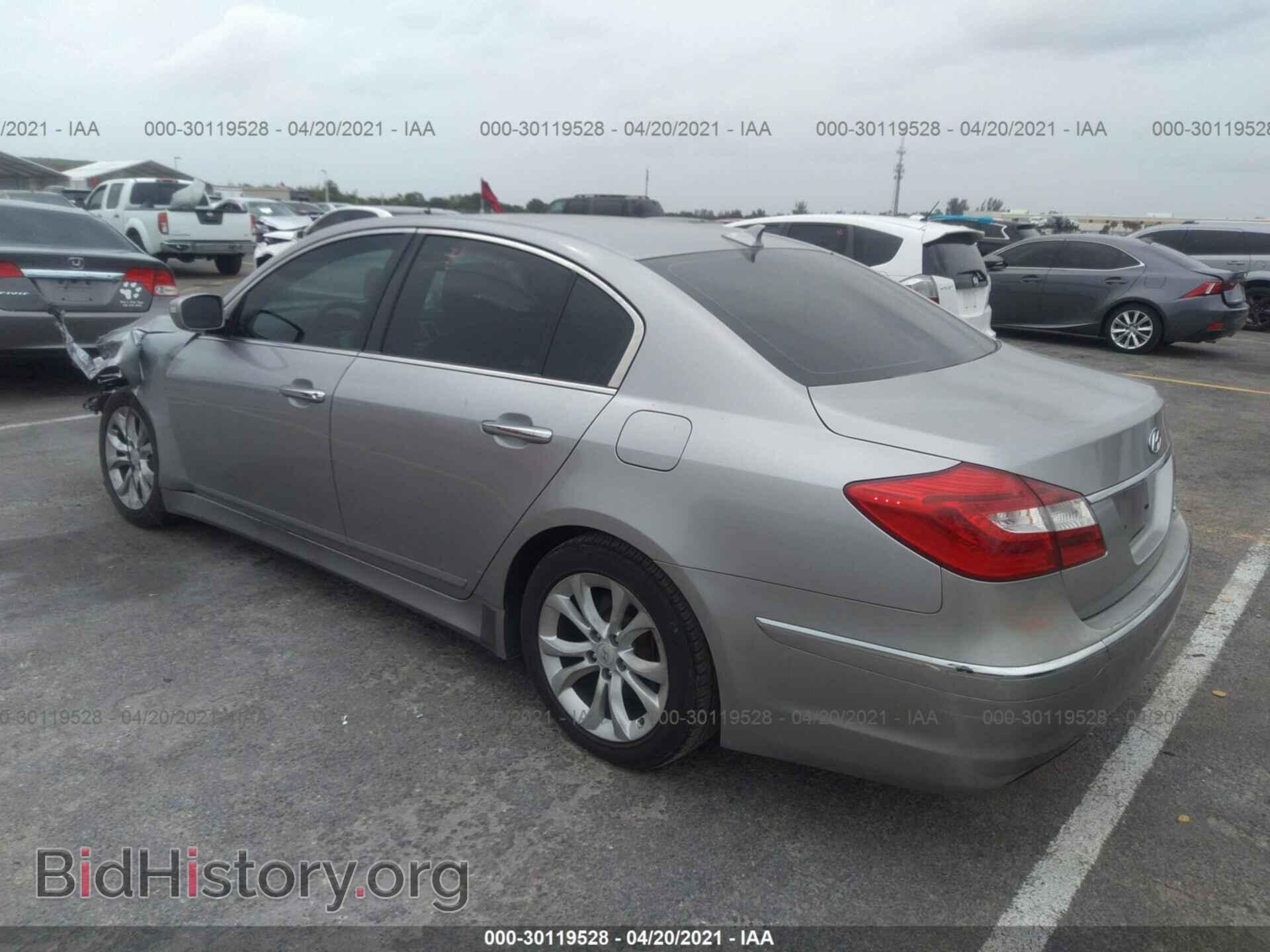 2013 HYUNDAI GENESIS - VIN: KMHGC4DD3DU242558 - Фото 3