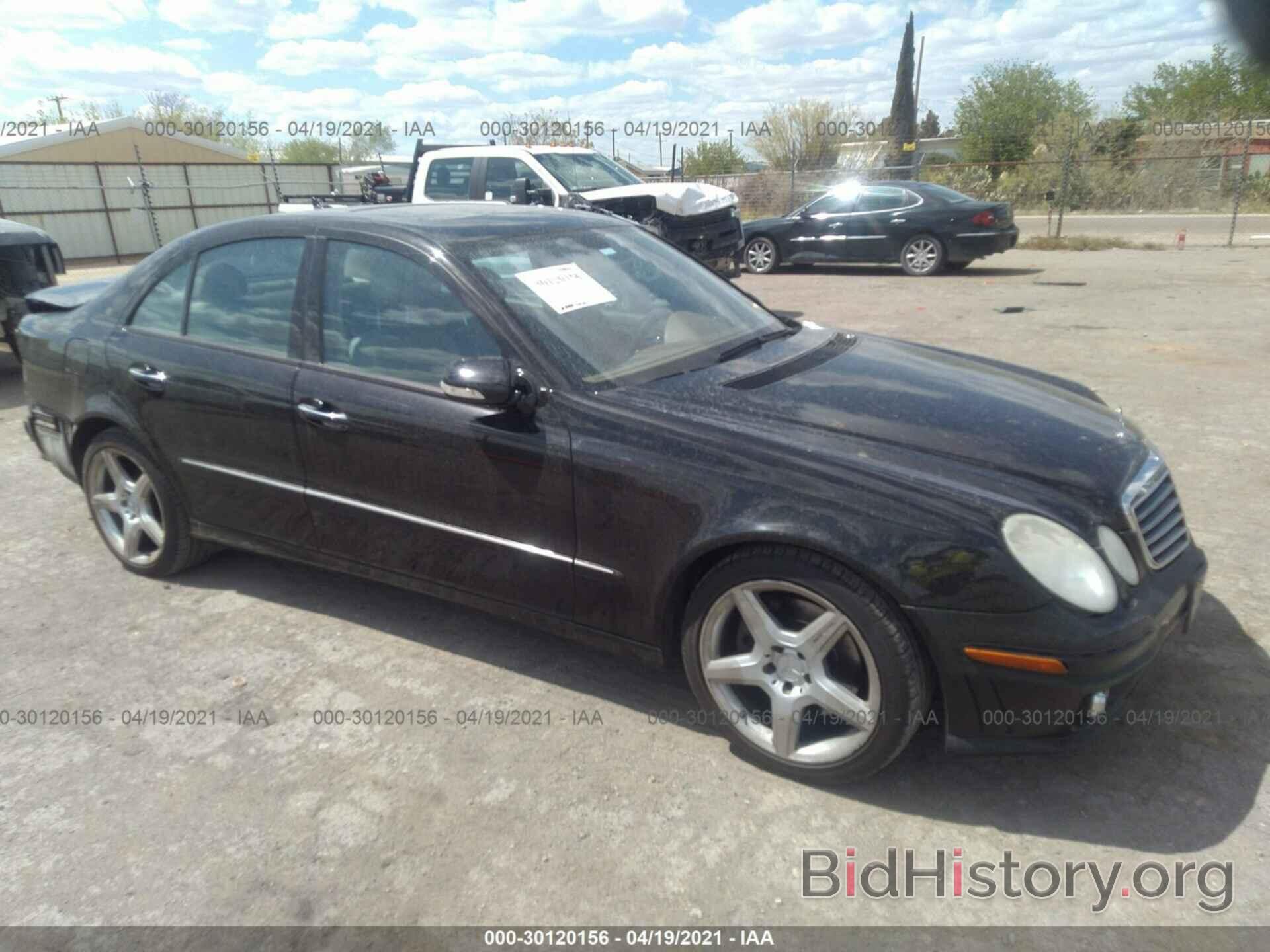 Photo WDBUF87X09B414963 - MERCEDES-BENZ E-CLASS 2009