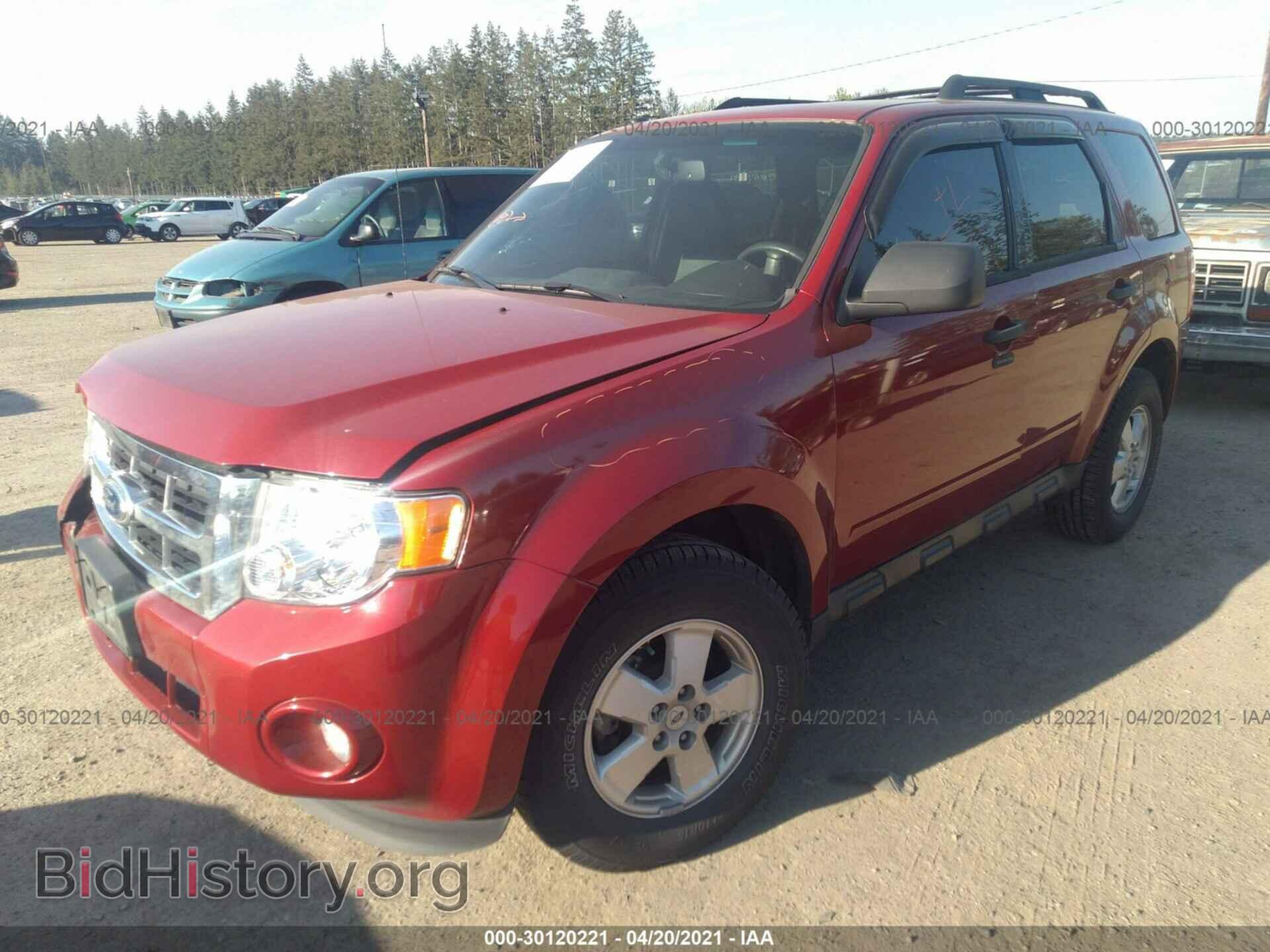 2011 FORD ESCAPE - VIN: 1FMCU9DG2BKC52364 - Фото 2