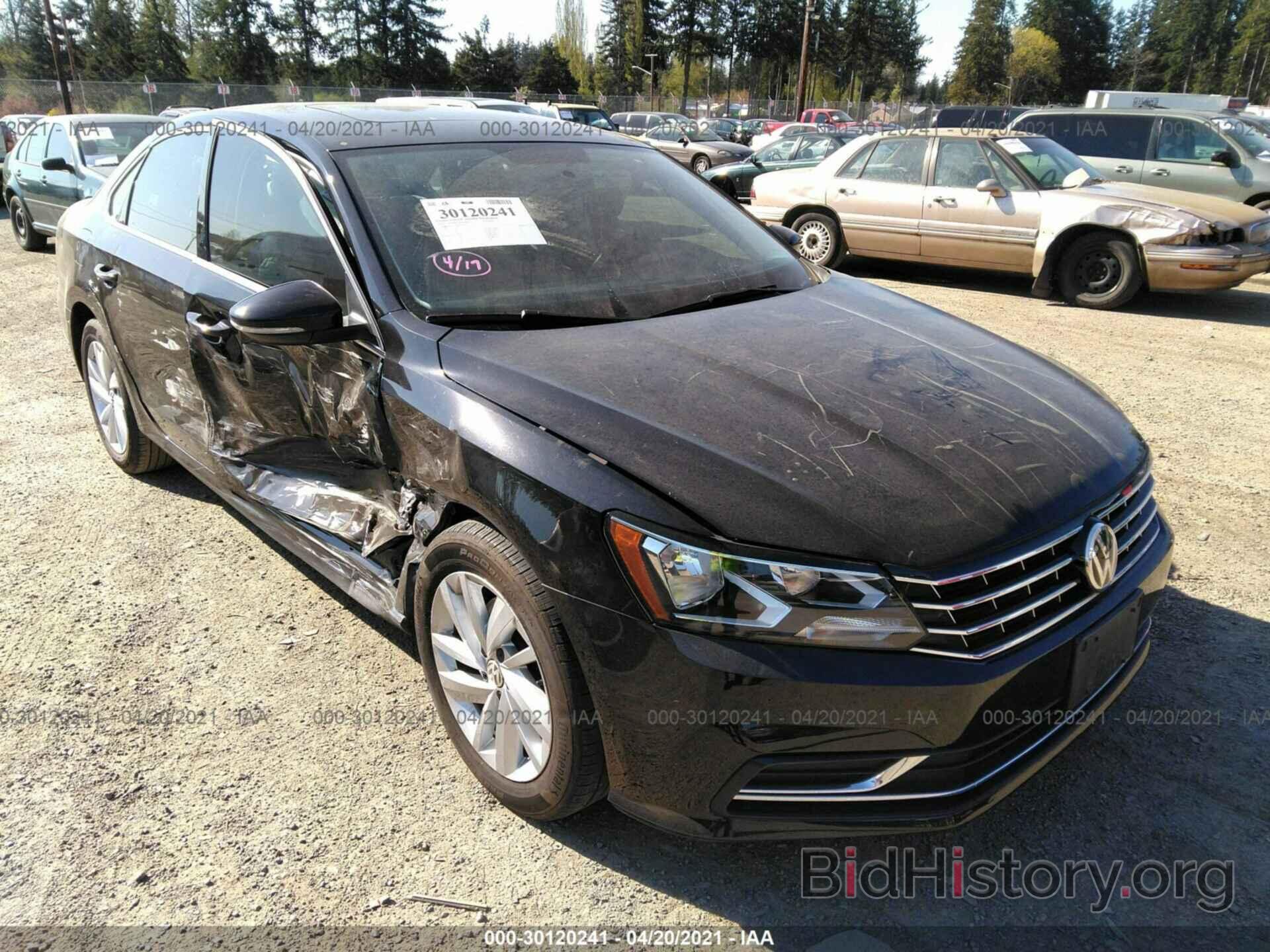 Photo 1VWBA7A38JC015933 - VOLKSWAGEN PASSAT 2018