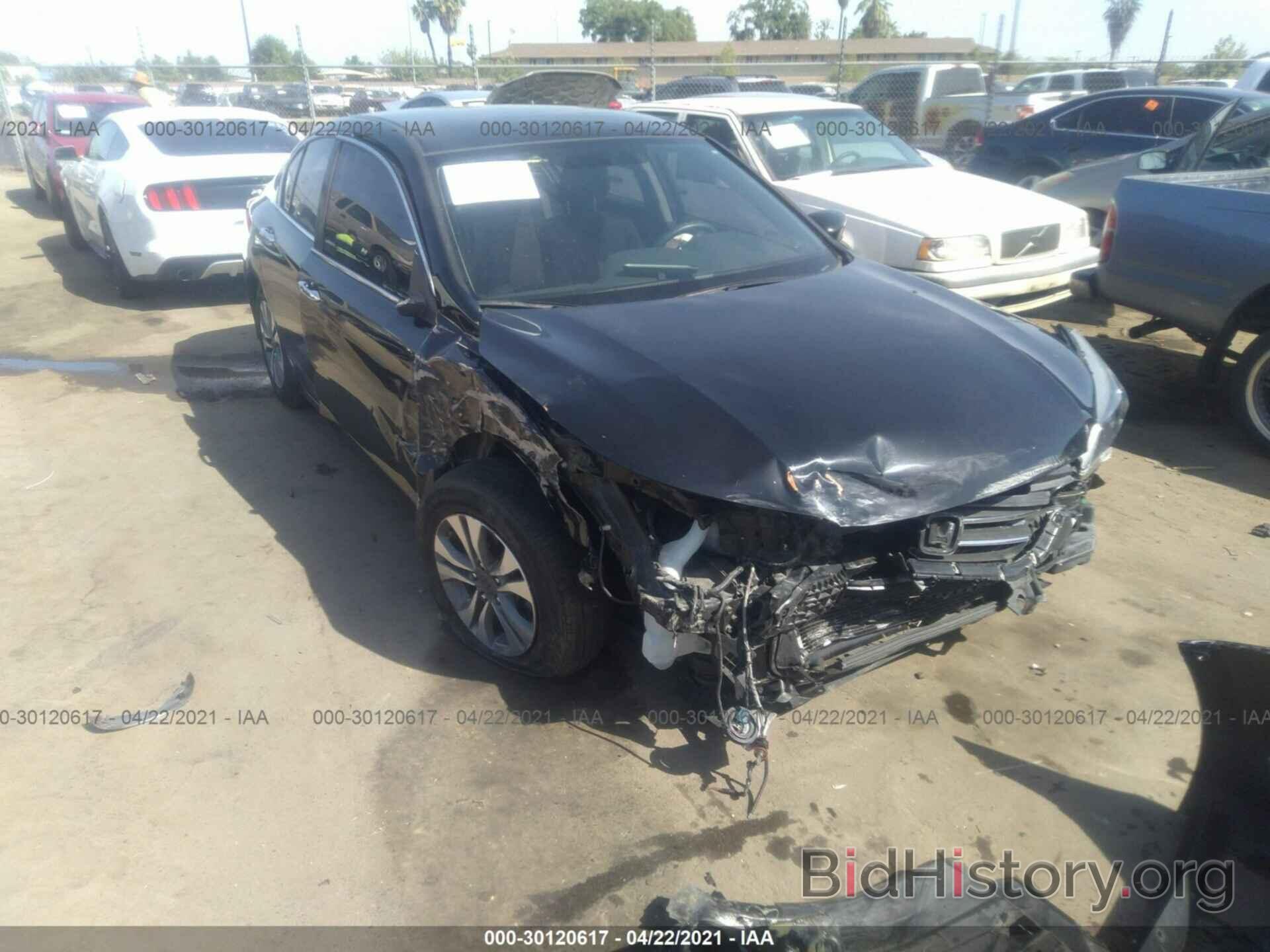 Photo 1HGCR2F38FA215100 - HONDA ACCORD SEDAN 2015