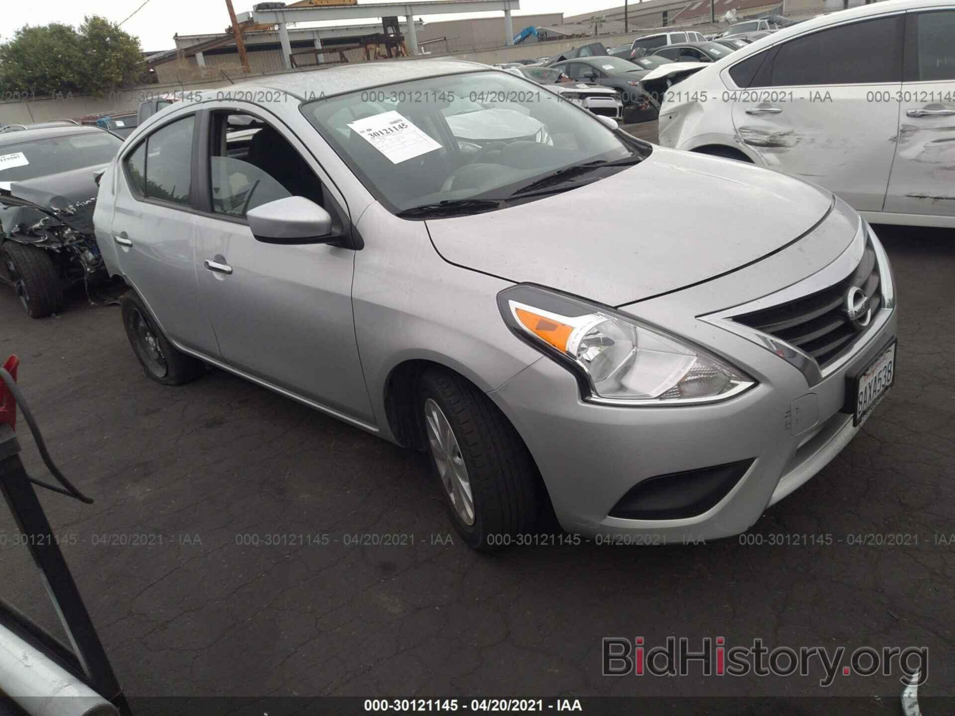 Photo 3N1CN7AP2JL844826 - NISSAN VERSA SEDAN 2018