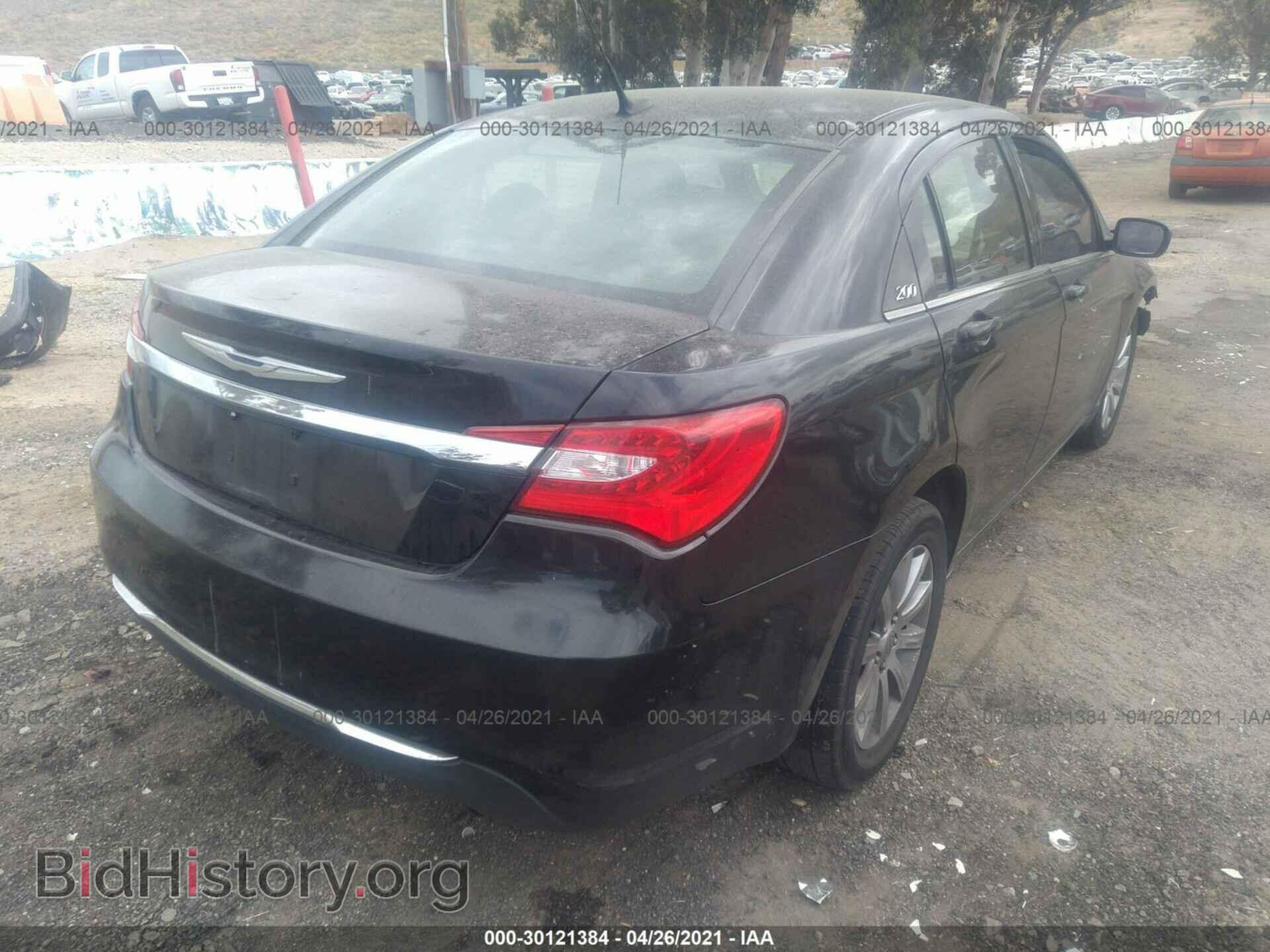 2011 CHRYSLER 200 - VIN: 1C3BC1FG4BN517418 - Фото 4
