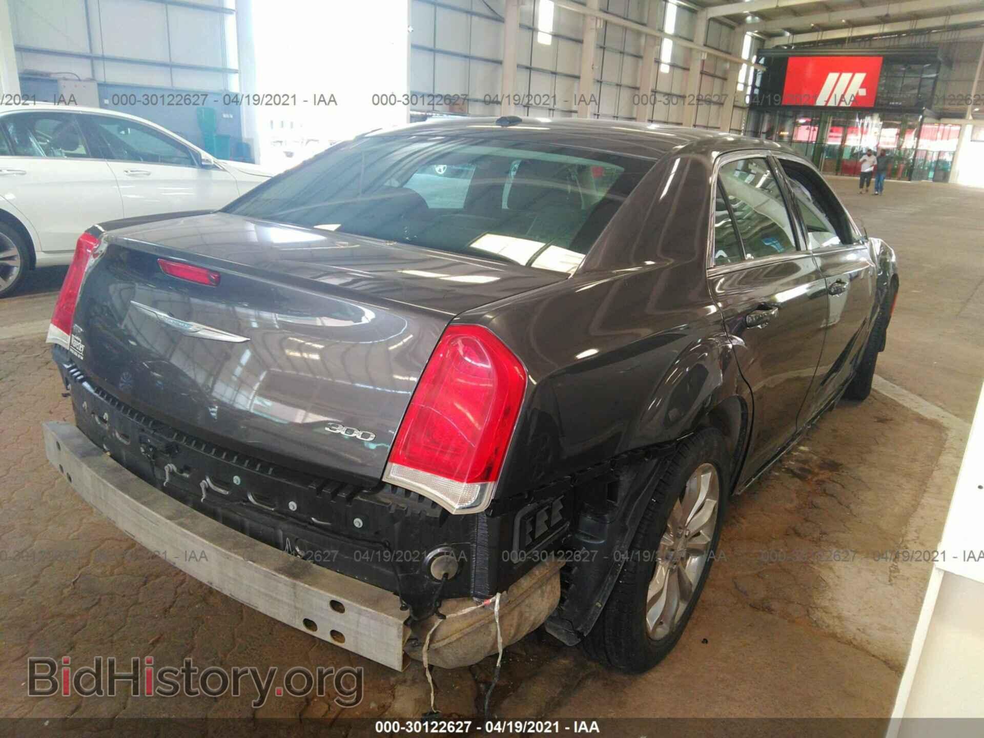 2017 CHRYSLER 300 - VIN: 2C3CCARG9HH535852 - Фото 4