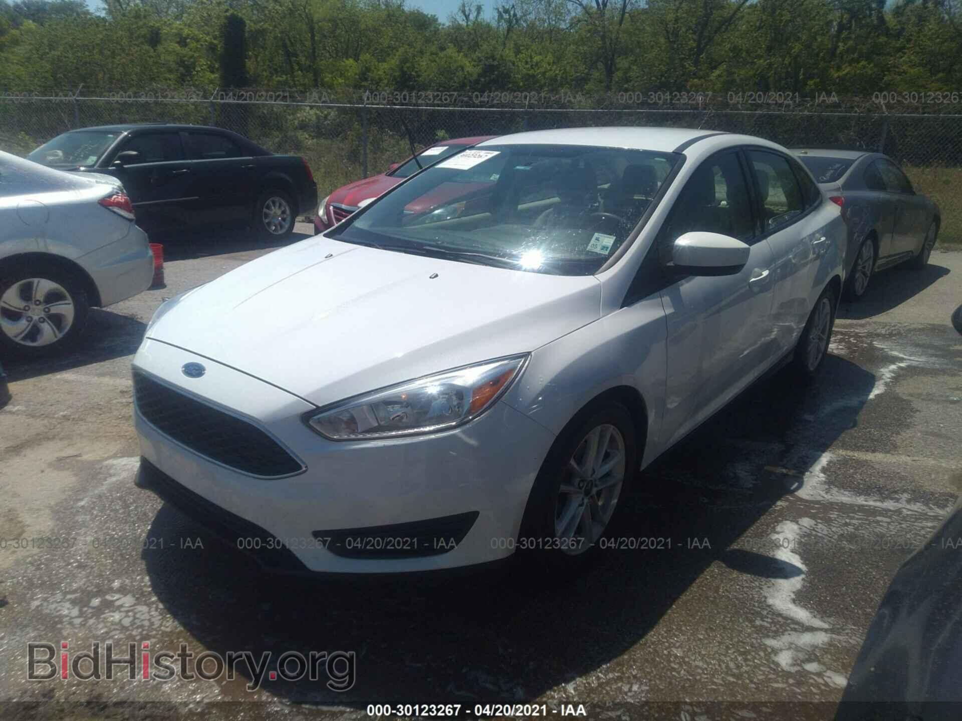 2018 FORD FOCUS - VIN: 1FADP3FE0JL220424 - Фото 2