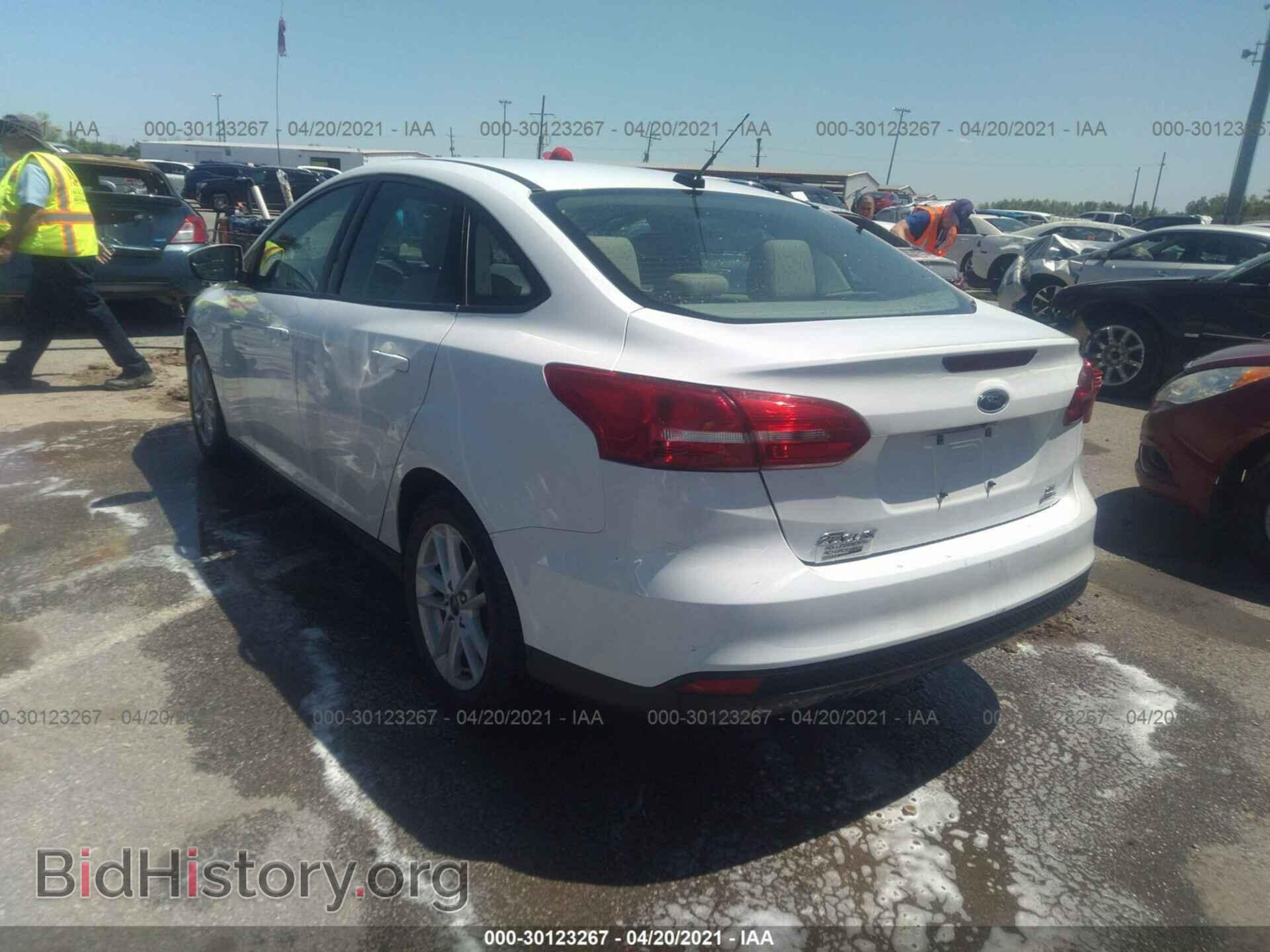 2018 FORD FOCUS - VIN: 1FADP3FE0JL220424 - Фото 3