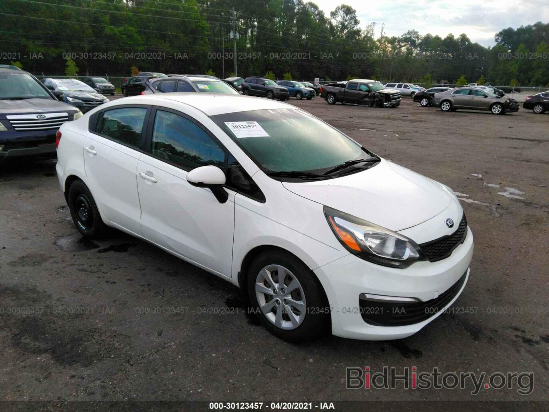 Photo KNADM4A36G6646704 - KIA RIO 2016