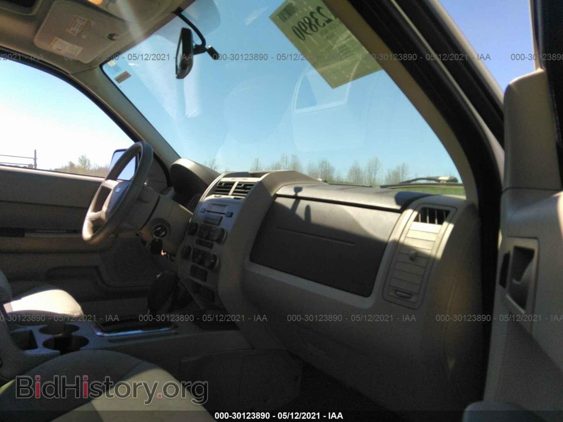 2008 FORD ESCAPE - VIN: 1FMCU93128KC83121 - Фото 5